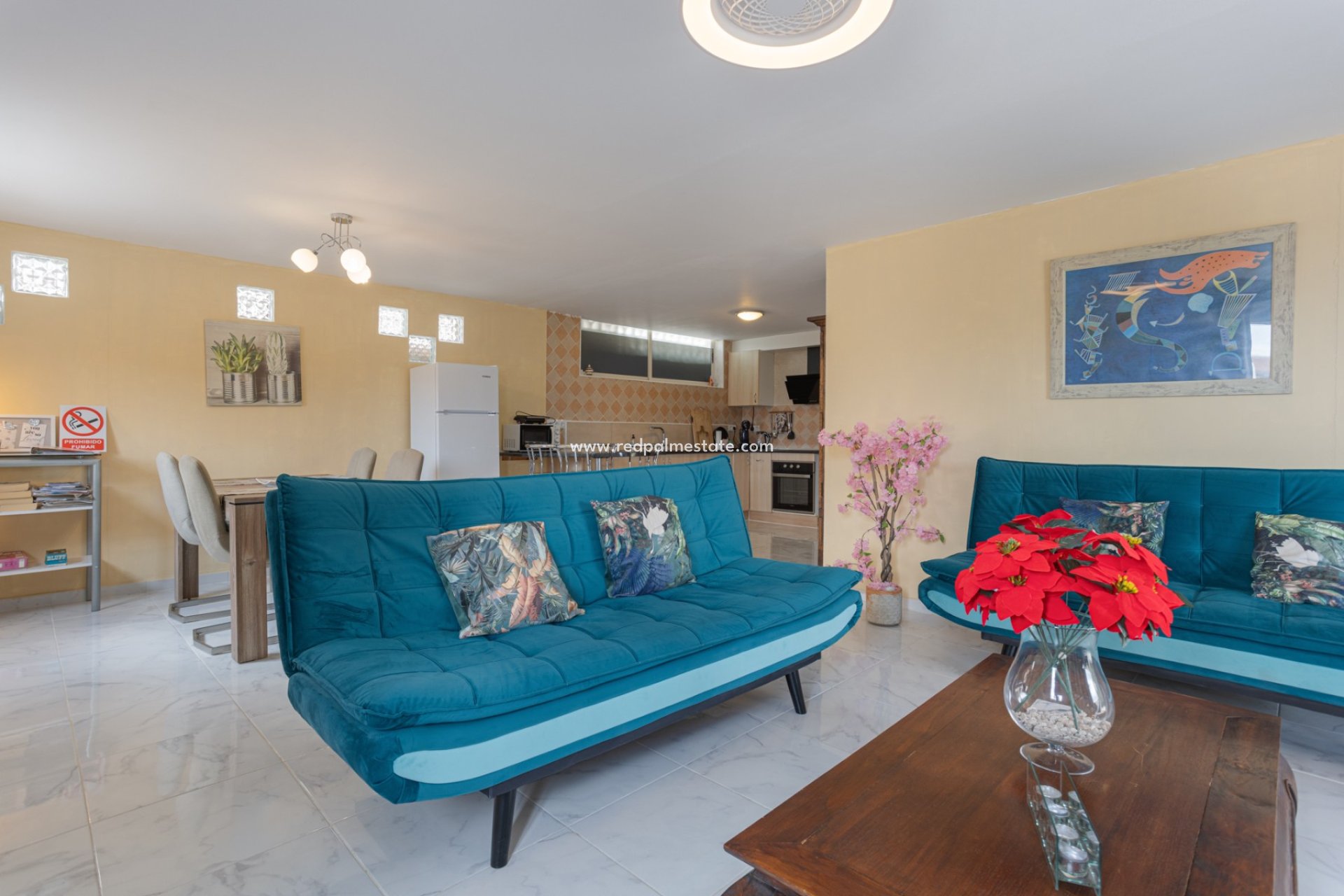 Resale - Finca / Country Property -
Albatera