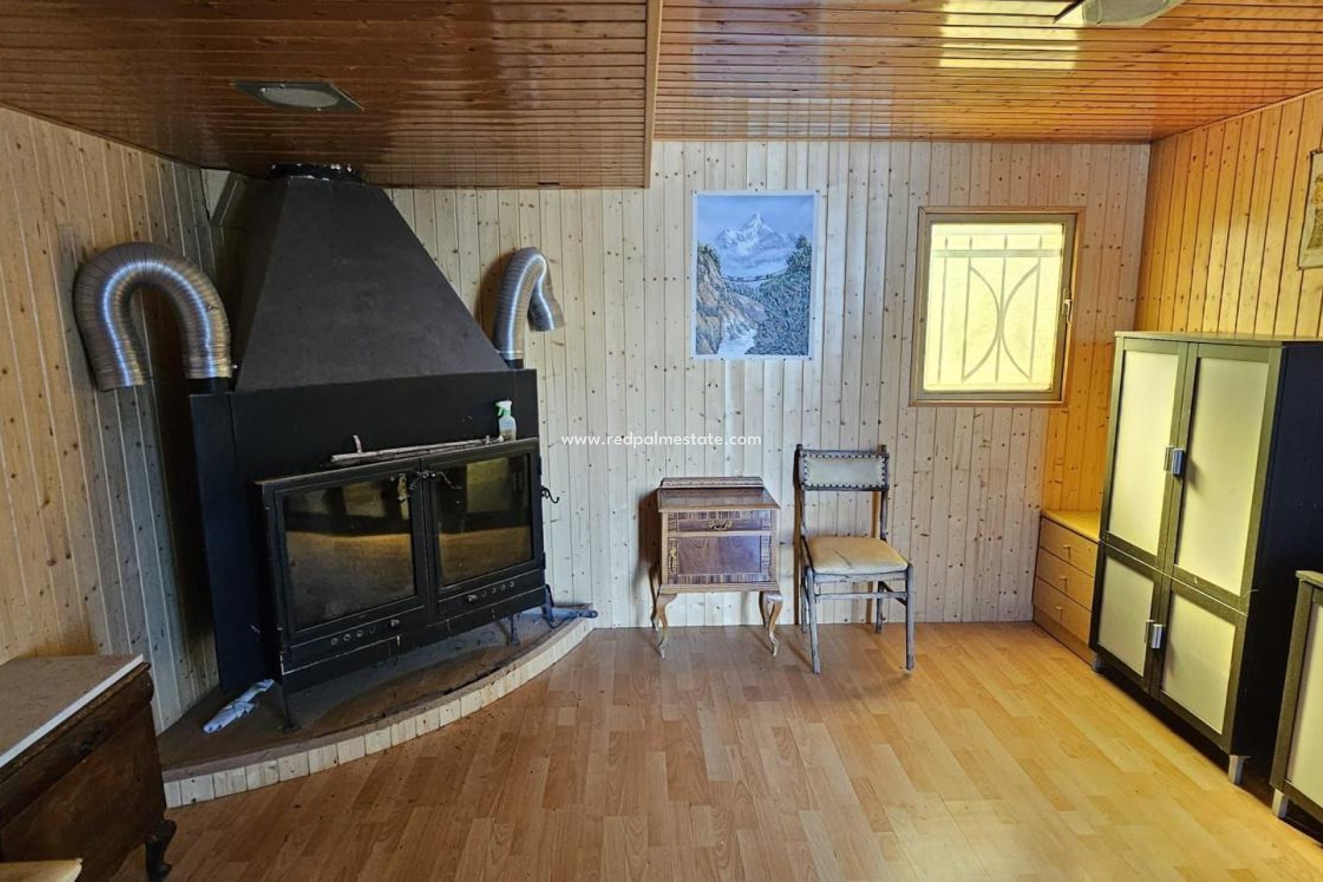 Resale - Finca / Country Property -
Algueña - Inland