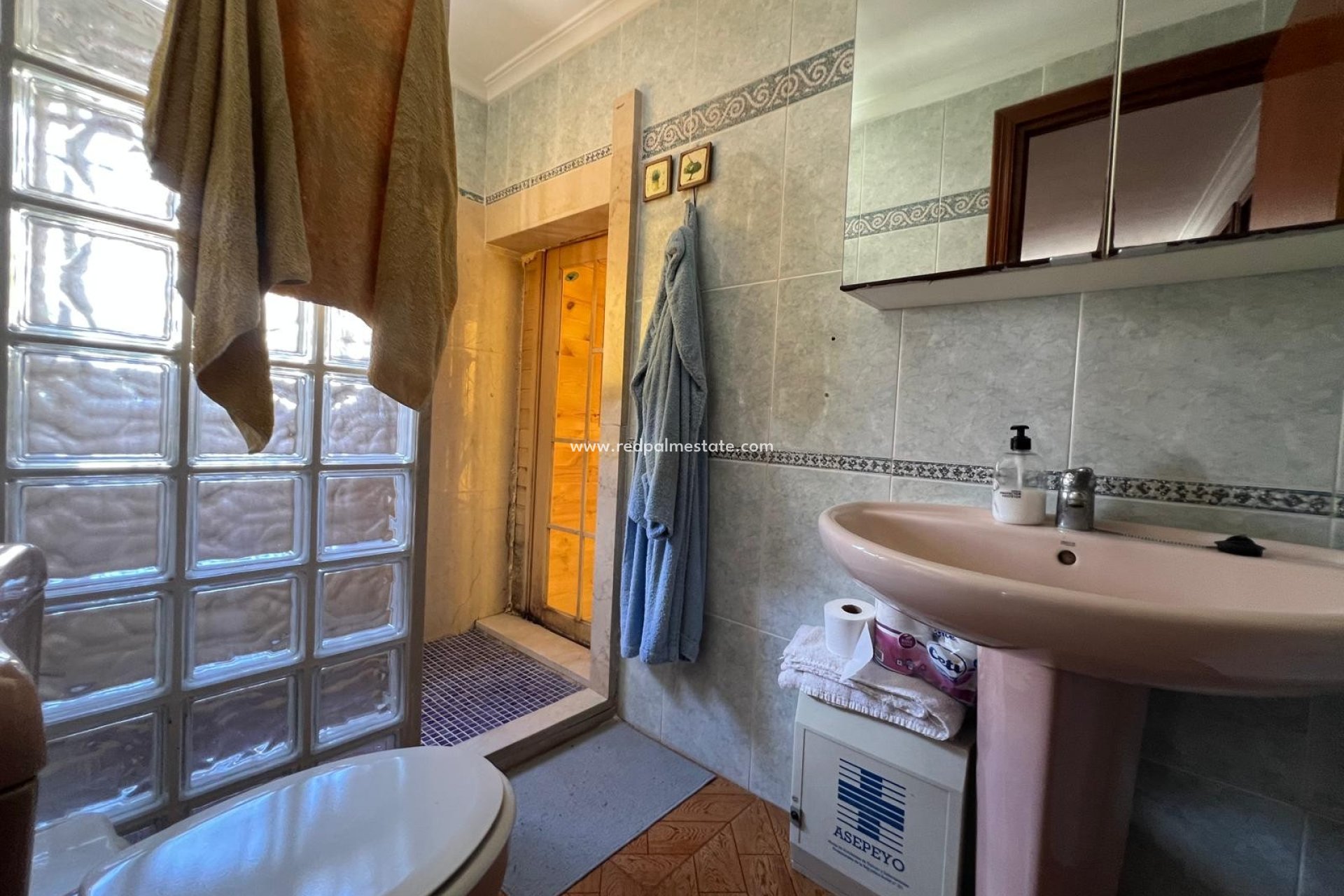 Resale - Finca / Country Property -
Algueña - Inland