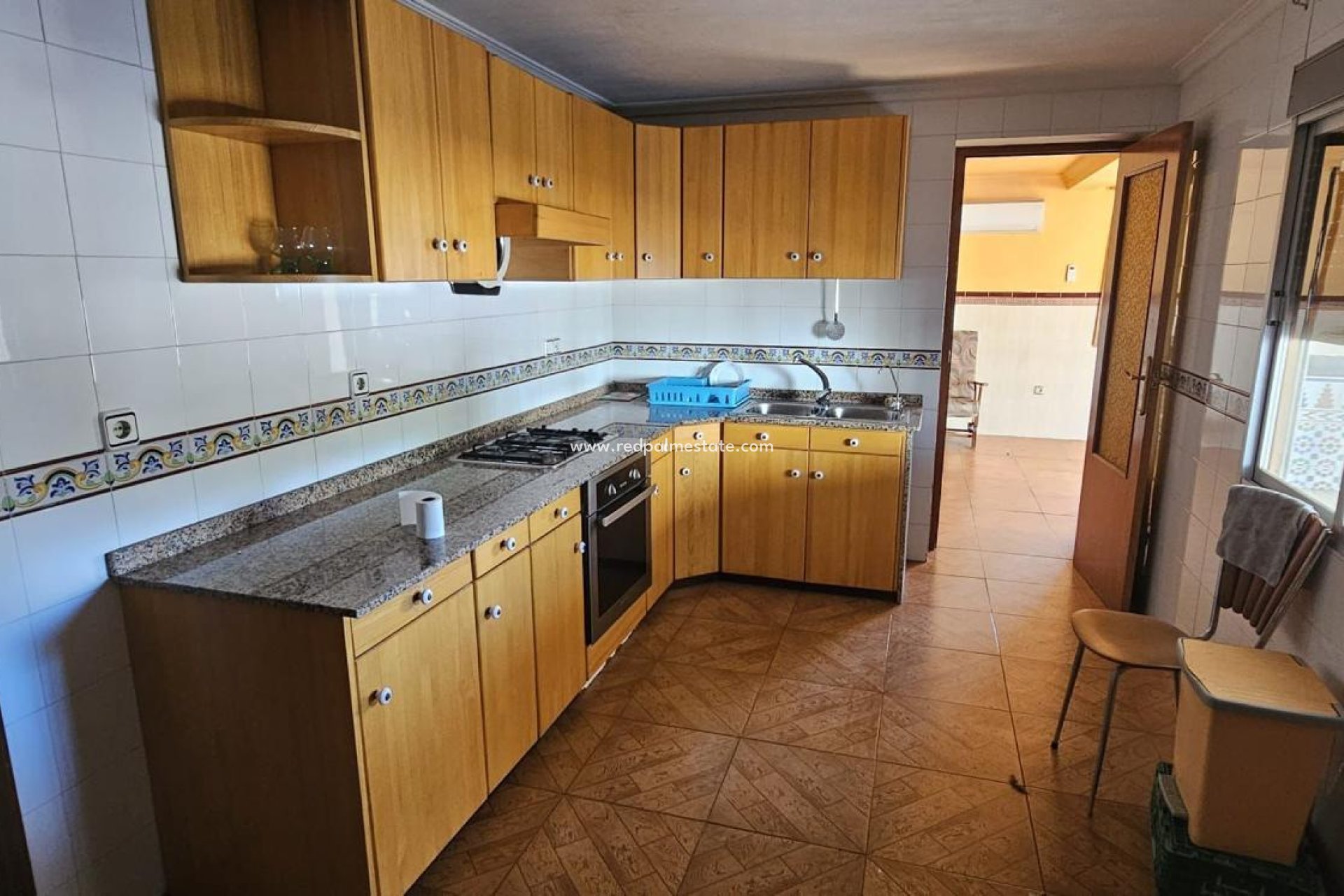 Resale - Finca / Country Property -
Algueña - Inland