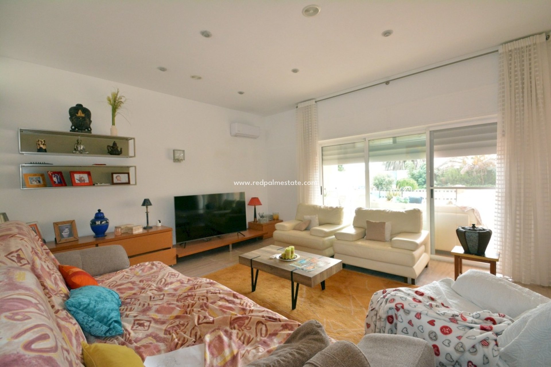 Resale - Finca / Country Property -
Almoradí - Inland