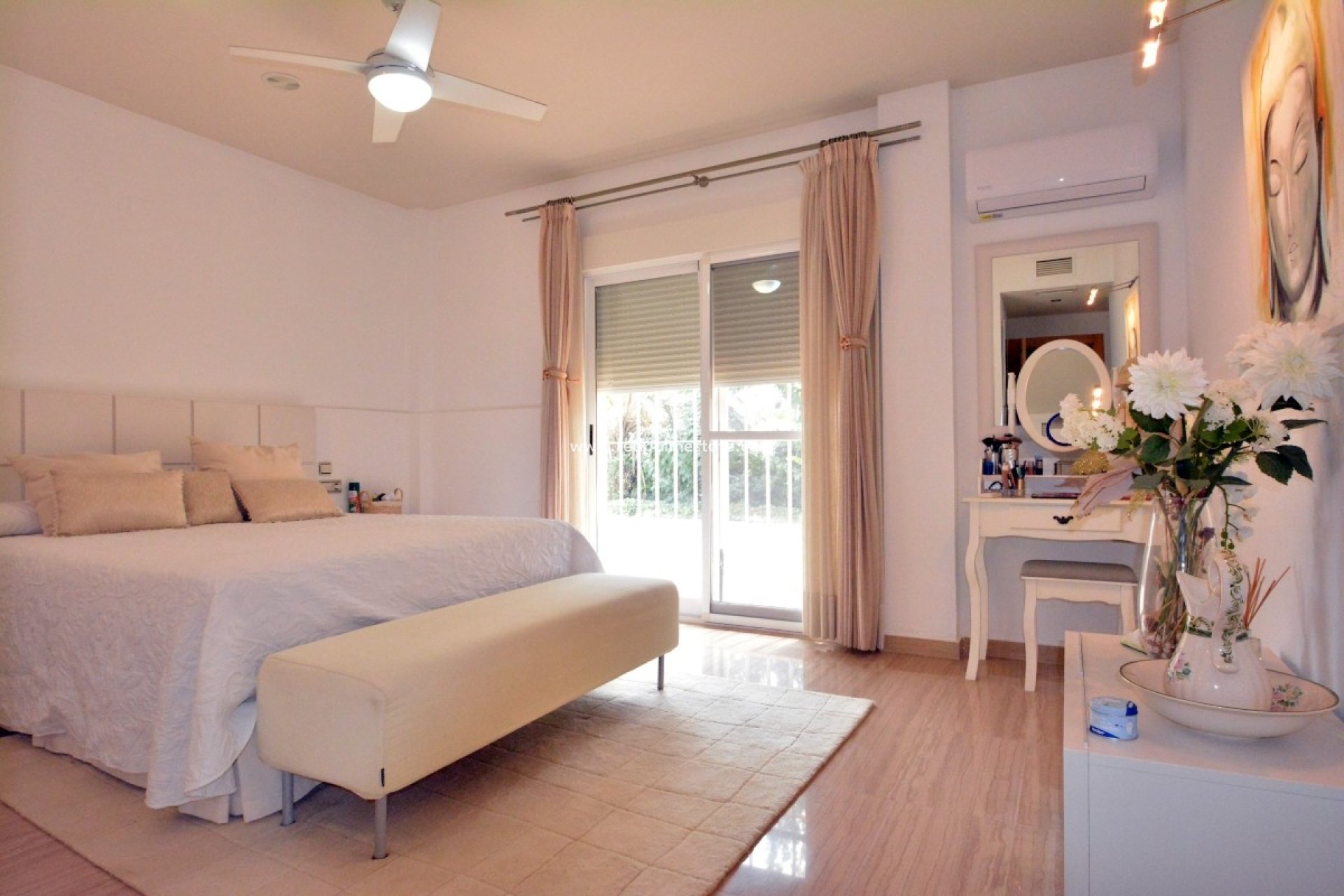 Resale - Finca / Country Property -
Almoradí - Inland