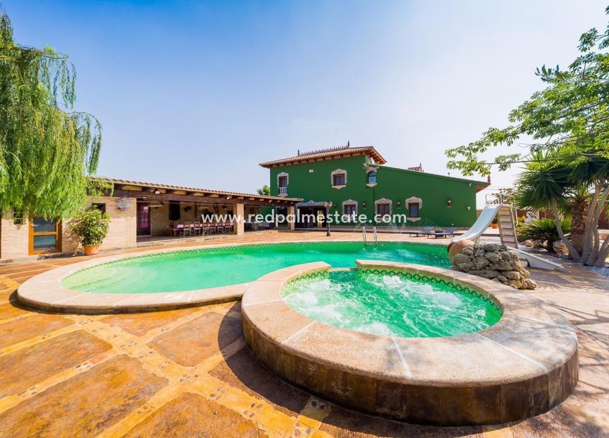 Resale - Finca / Country Property -
Almoradí - Inland