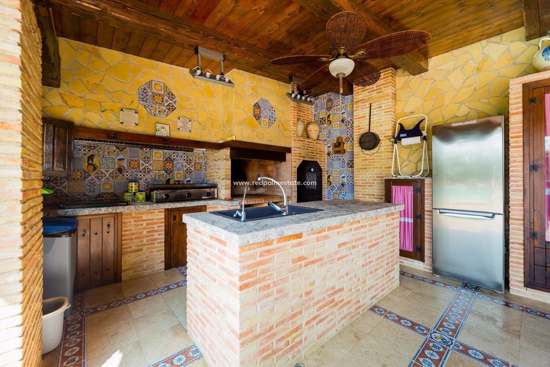 Resale - Finca / Country Property -
Almoradí - Inland