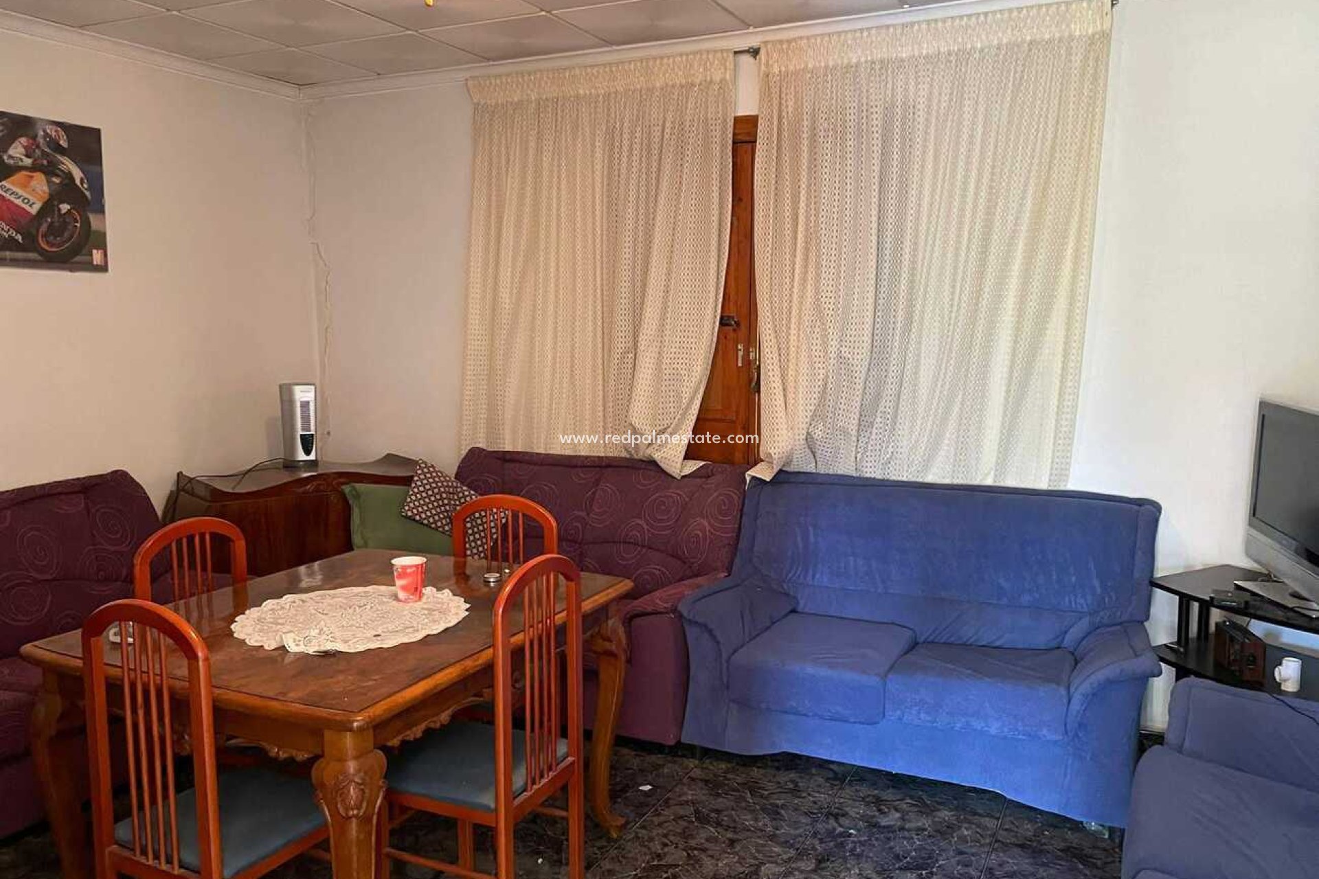 Resale - Finca / Country Property -
Arneva - LOS DESAMPARADOS