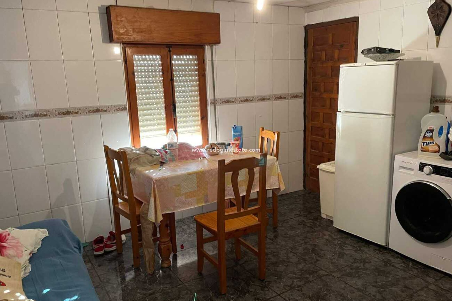 Resale - Finca / Country Property -
Arneva - LOS DESAMPARADOS