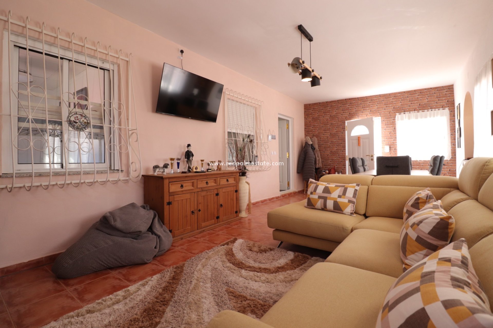 Resale - Finca / Country Property -
Benferri