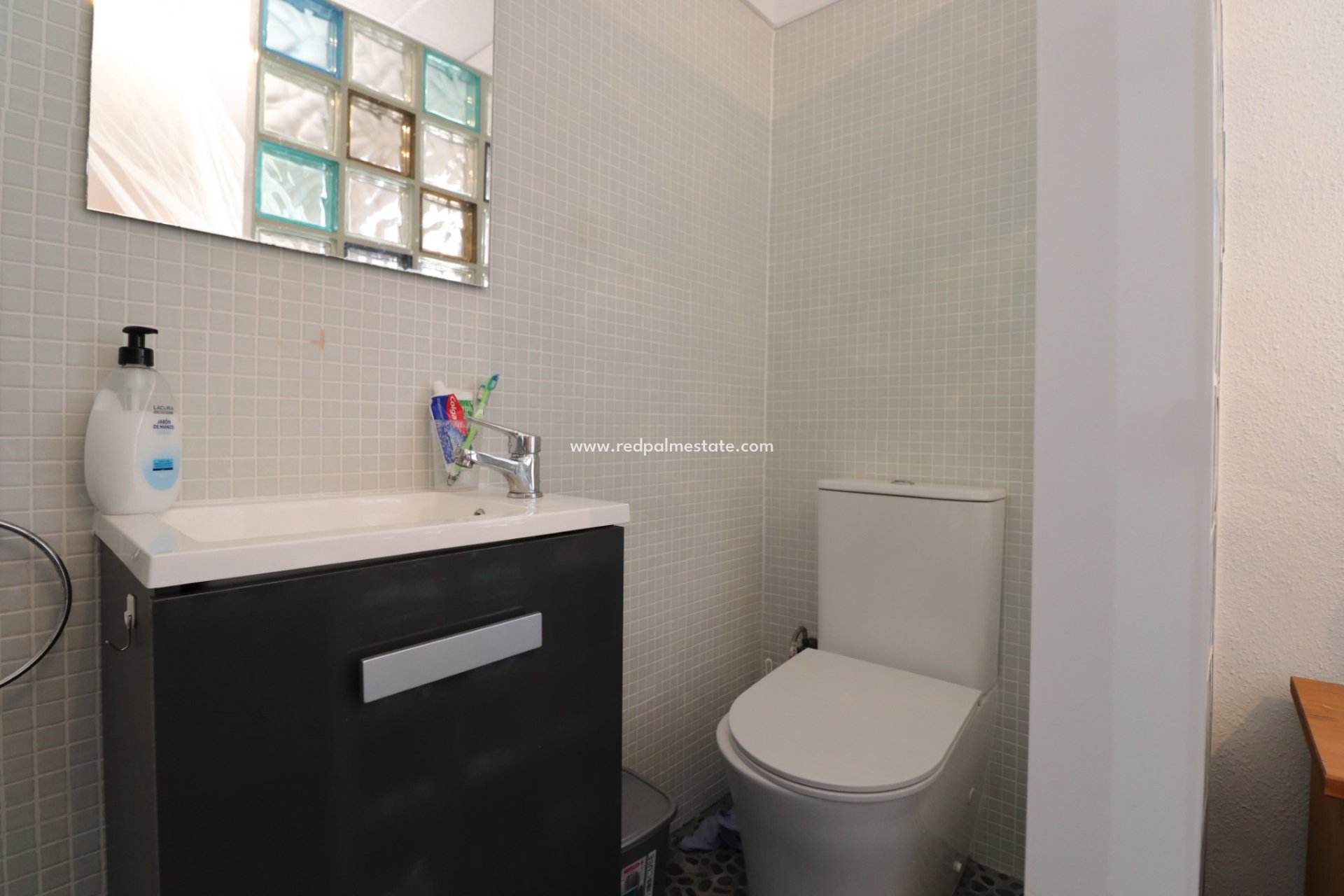 Resale - Finca / Country Property -
Benferri