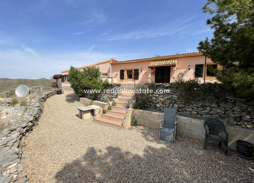 Resale - Finca / Country Property -
Cartagena