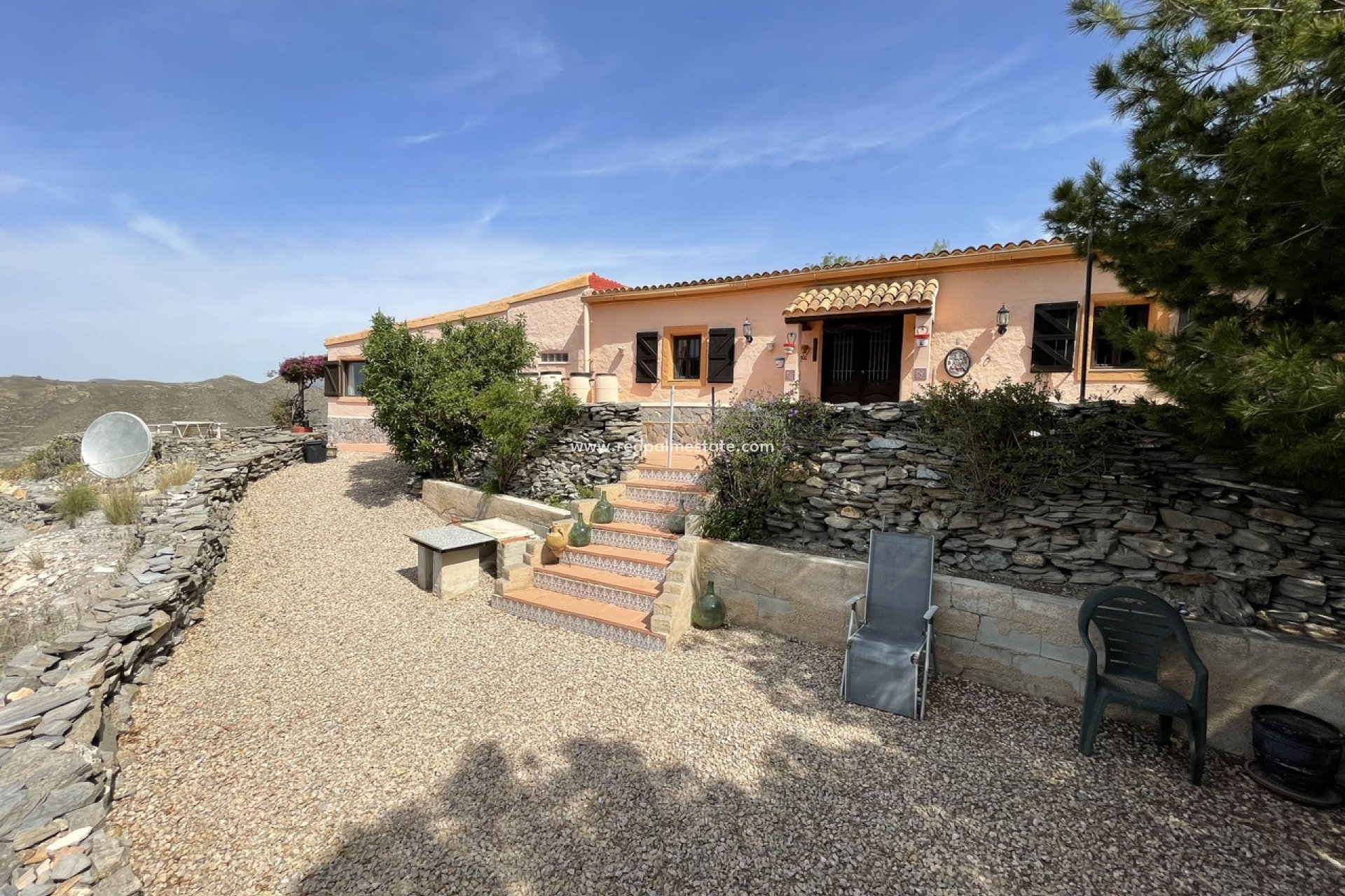 Resale - Finca / Country Property -
Cartagena