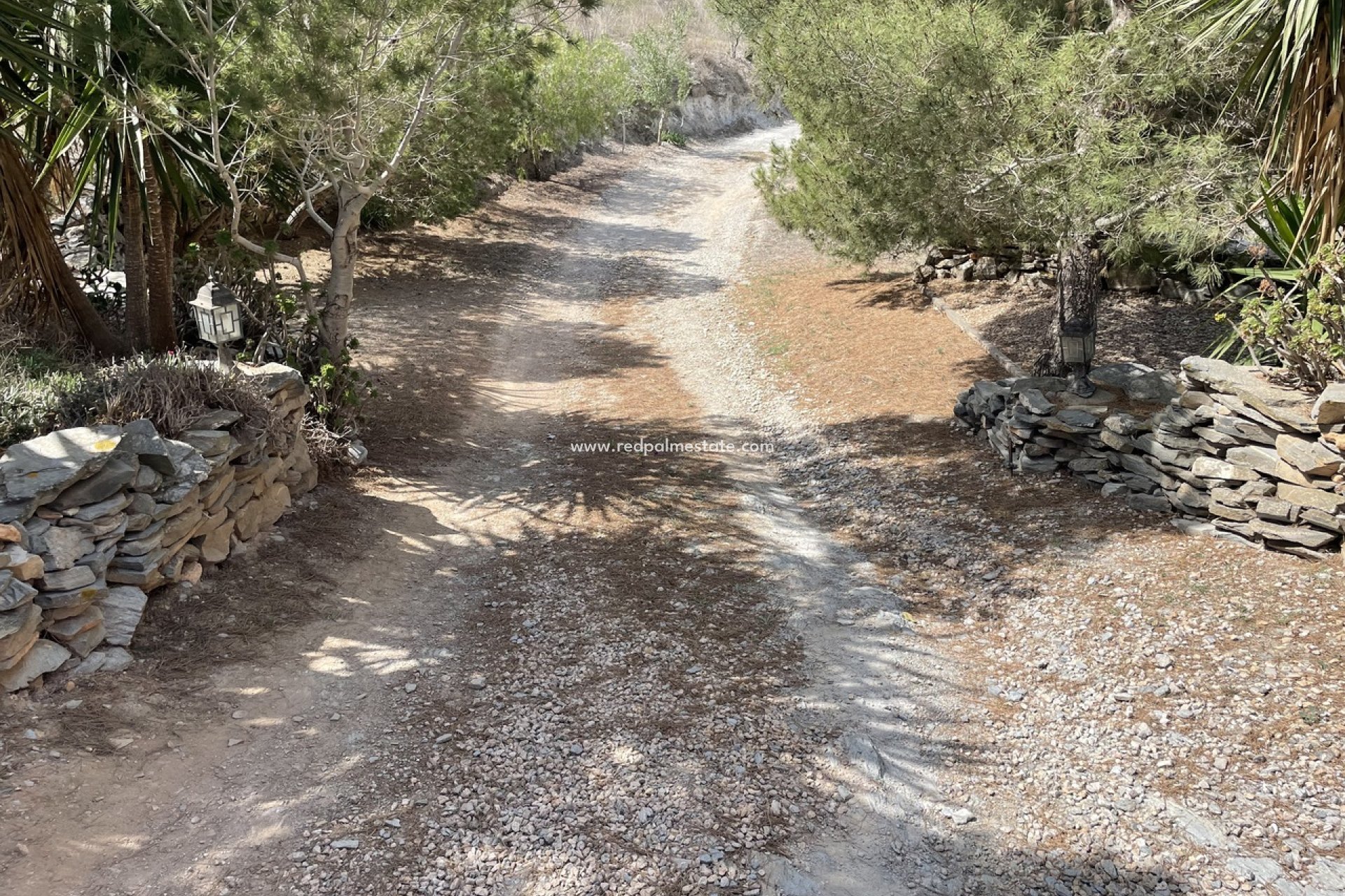 Resale - Finca / Country Property -
Cartagena