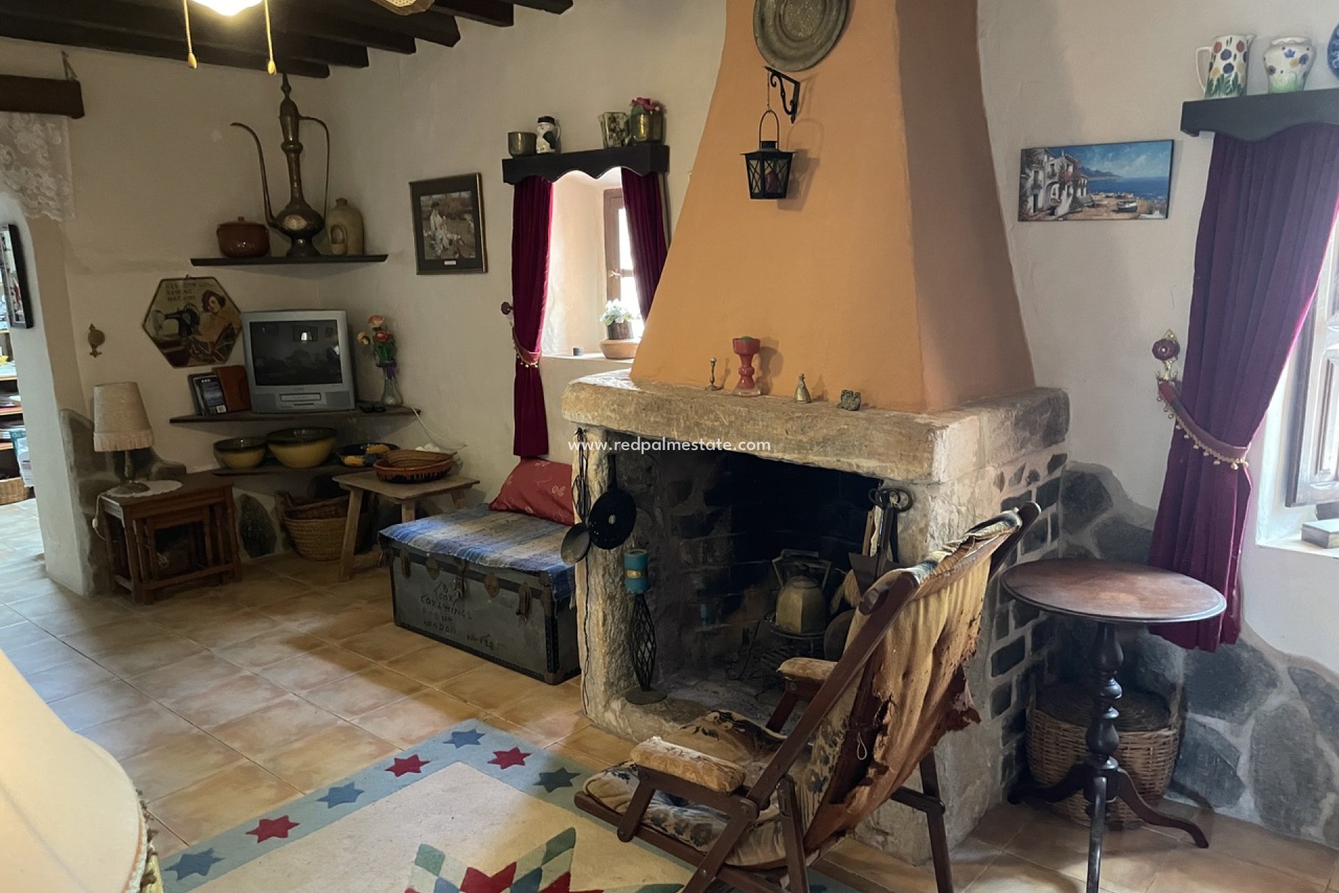 Resale - Finca / Country Property -
Cartagena