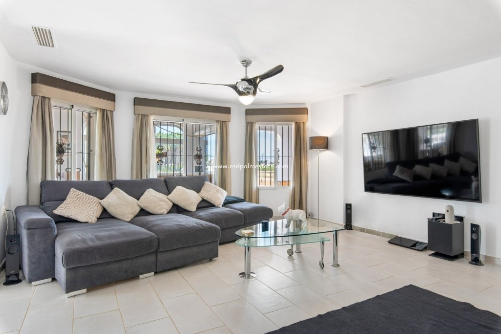 Resale - Finca / Country Property -
Catral