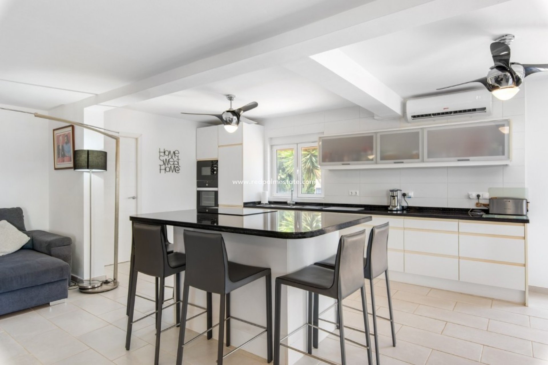 Resale - Finca / Country Property -
Catral