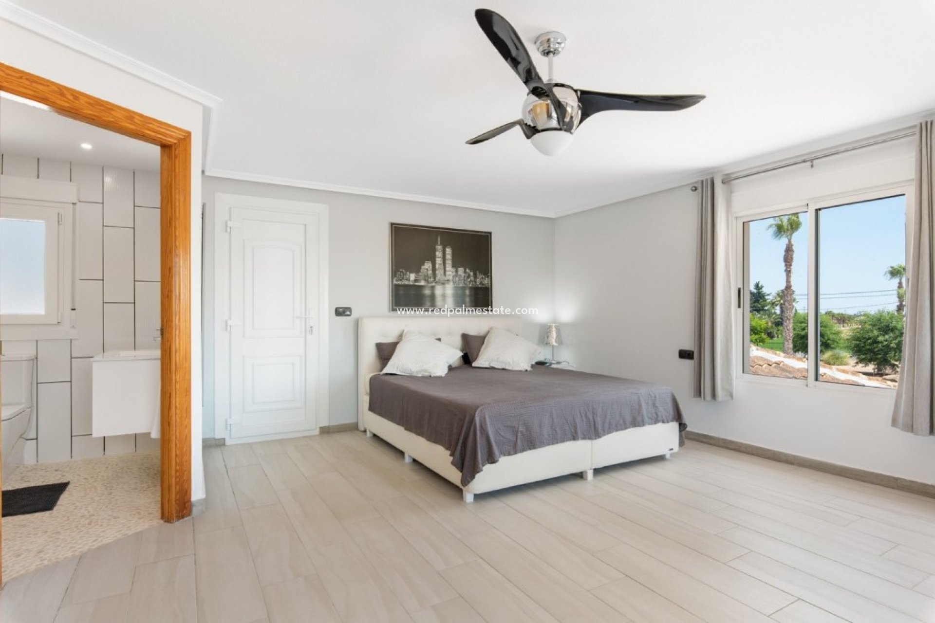 Resale - Finca / Country Property -
Catral