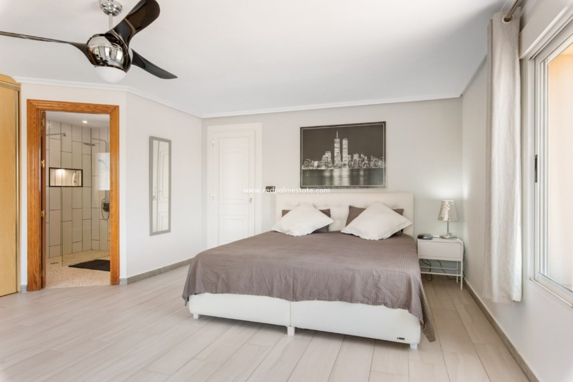 Resale - Finca / Country Property -
Catral