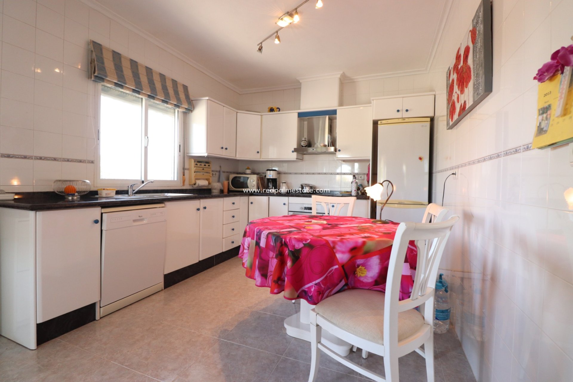 Resale - Finca / Country Property -
Catral