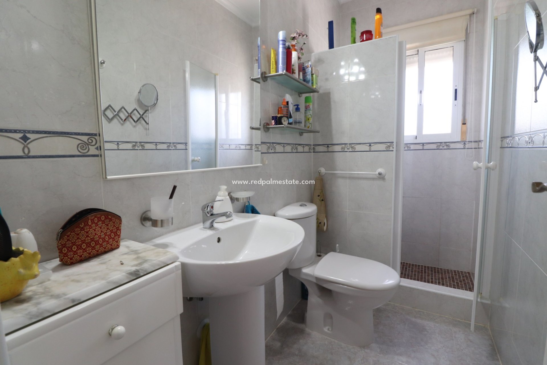 Resale - Finca / Country Property -
Catral