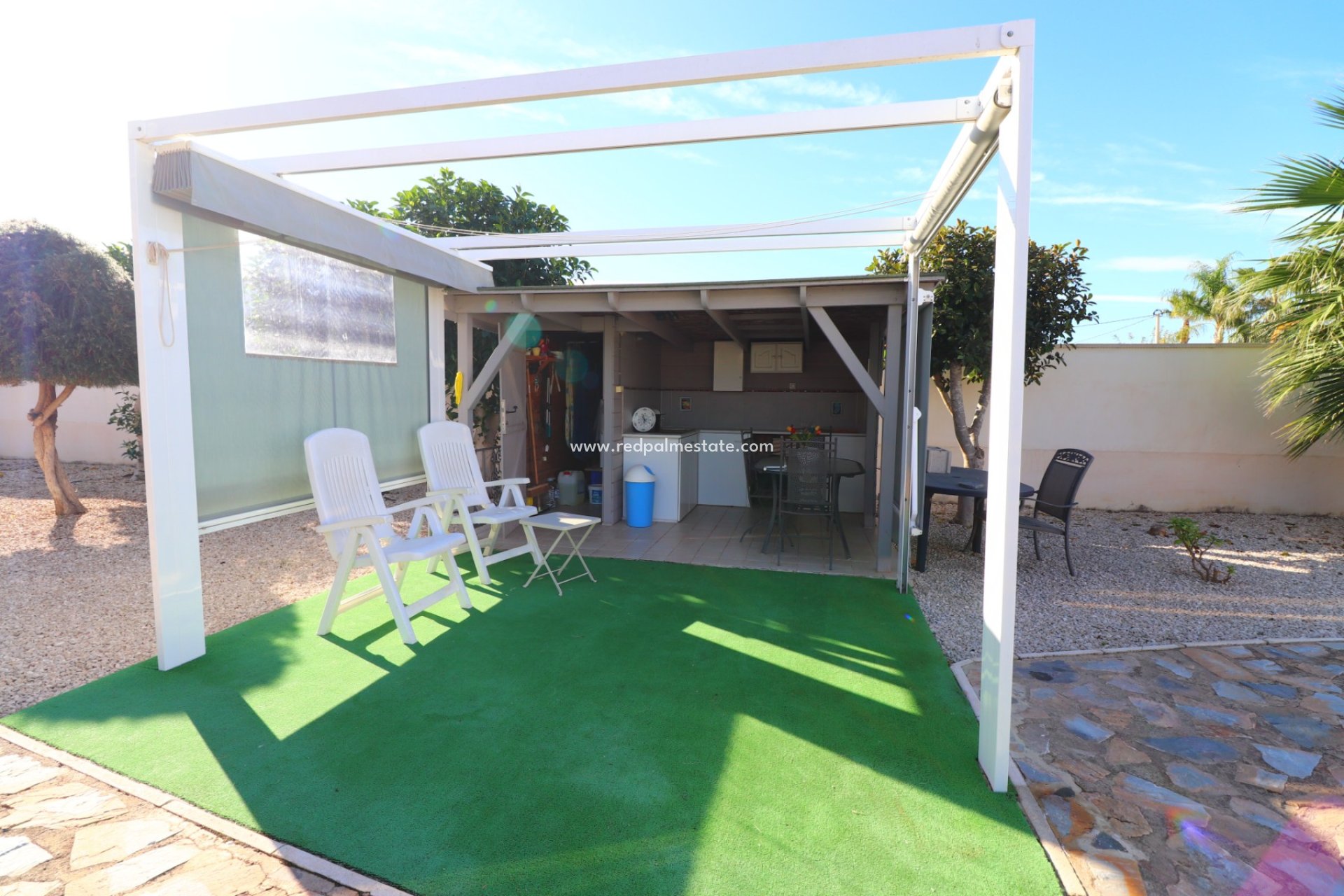 Resale - Finca / Country Property -
Catral