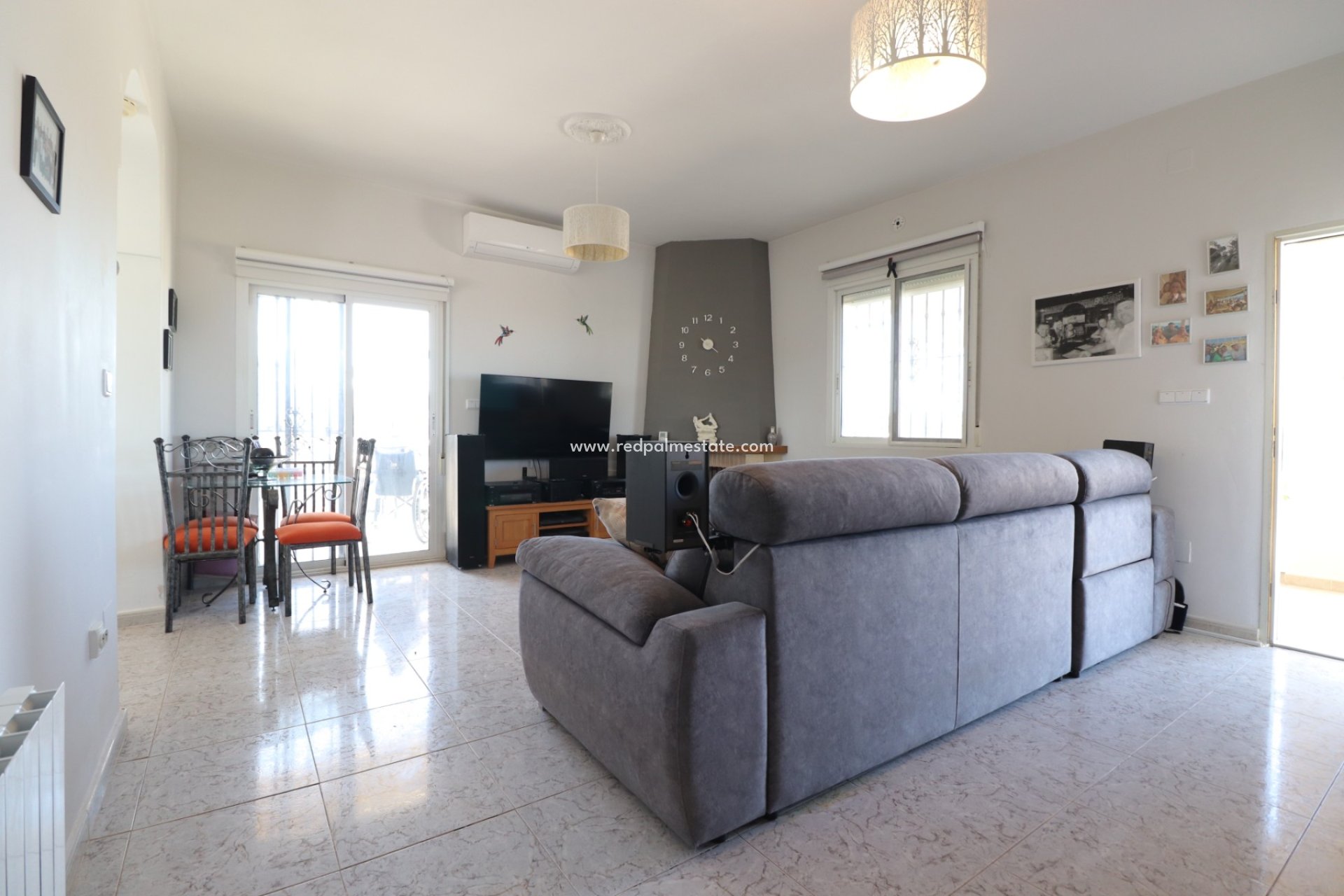 Resale - Finca / Country Property -
Cox - Callosa de Segura