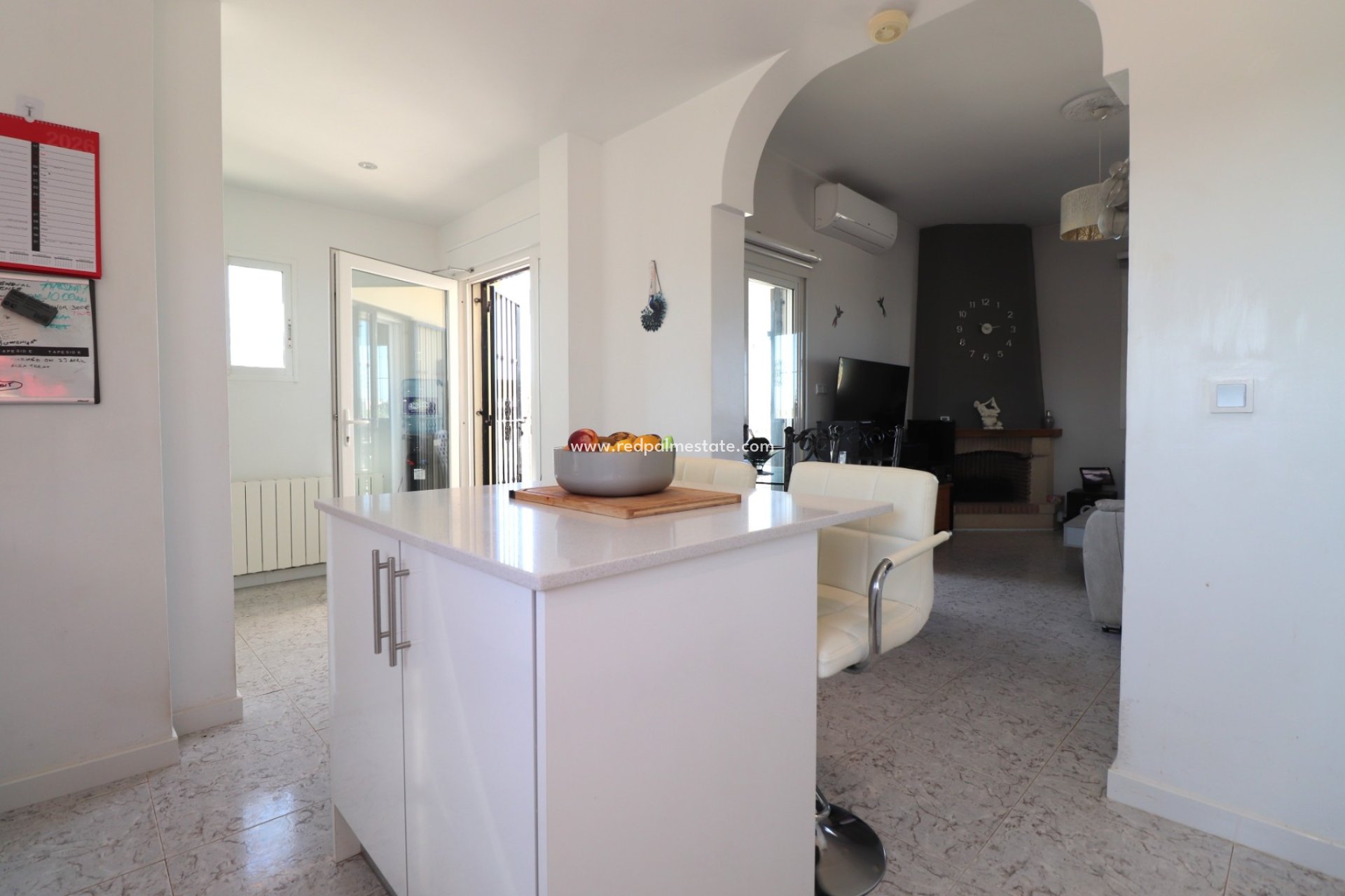 Resale - Finca / Country Property -
Cox - Callosa de Segura