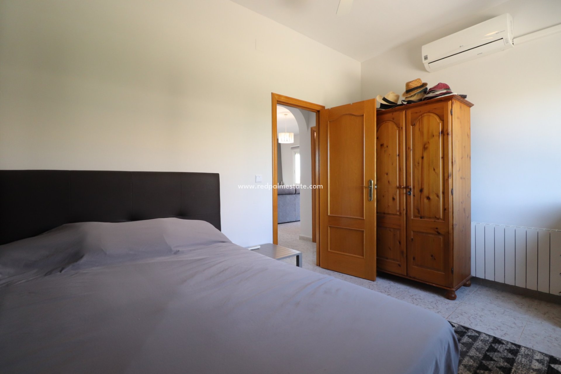 Resale - Finca / Country Property -
Cox - Callosa de Segura
