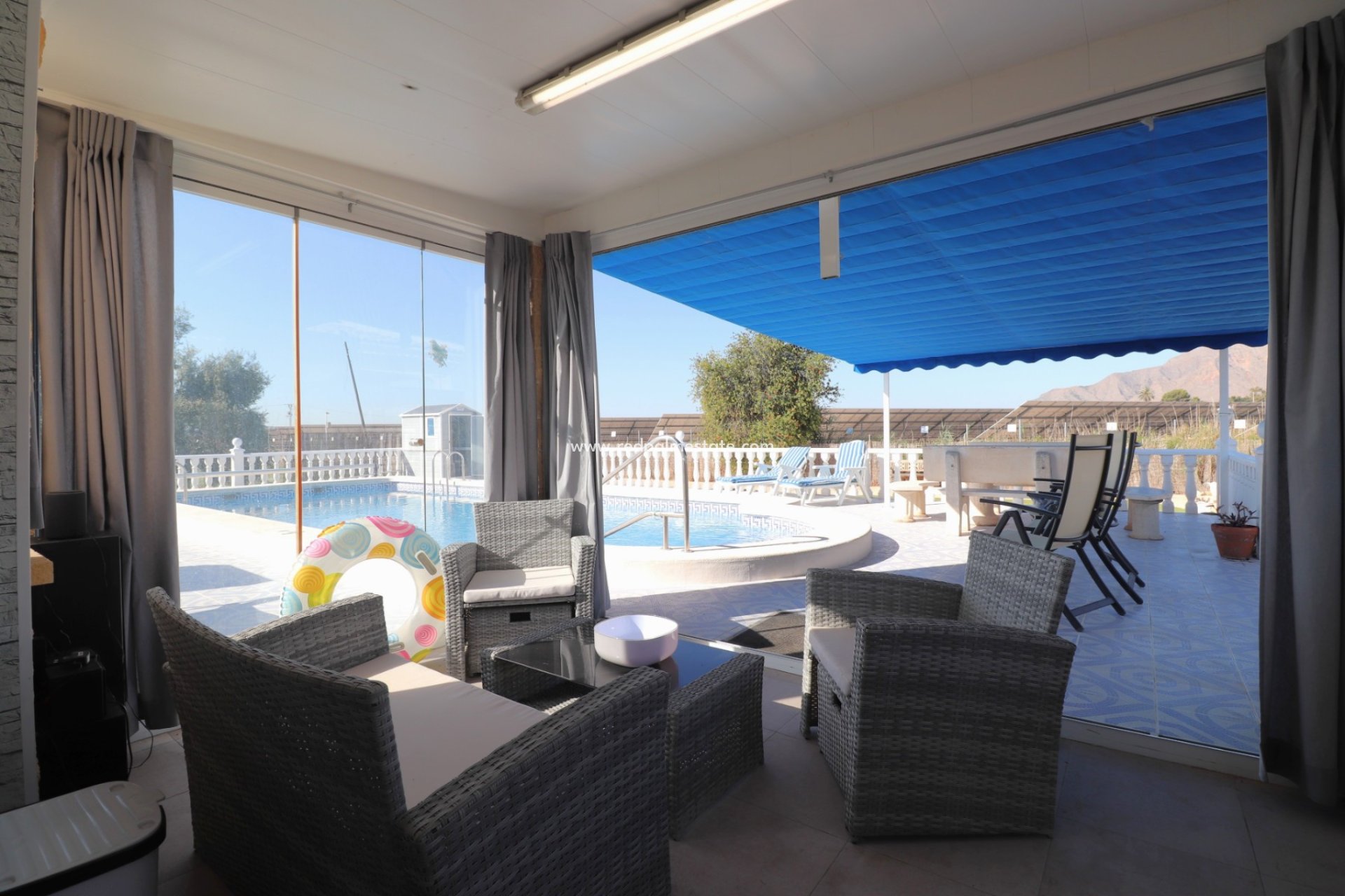Resale - Finca / Country Property -
Cox - Callosa de Segura
