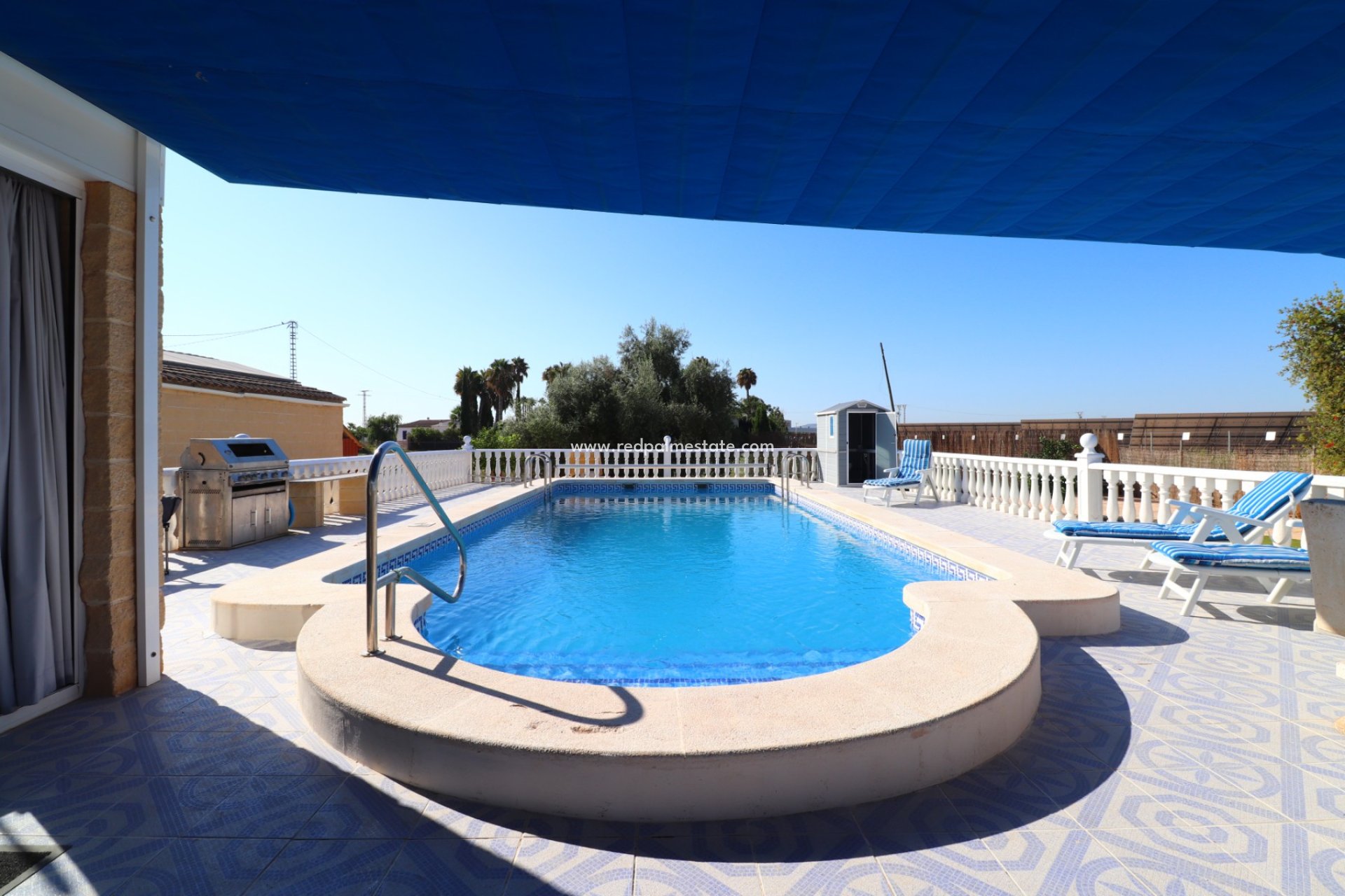 Resale - Finca / Country Property -
Cox - Callosa de Segura