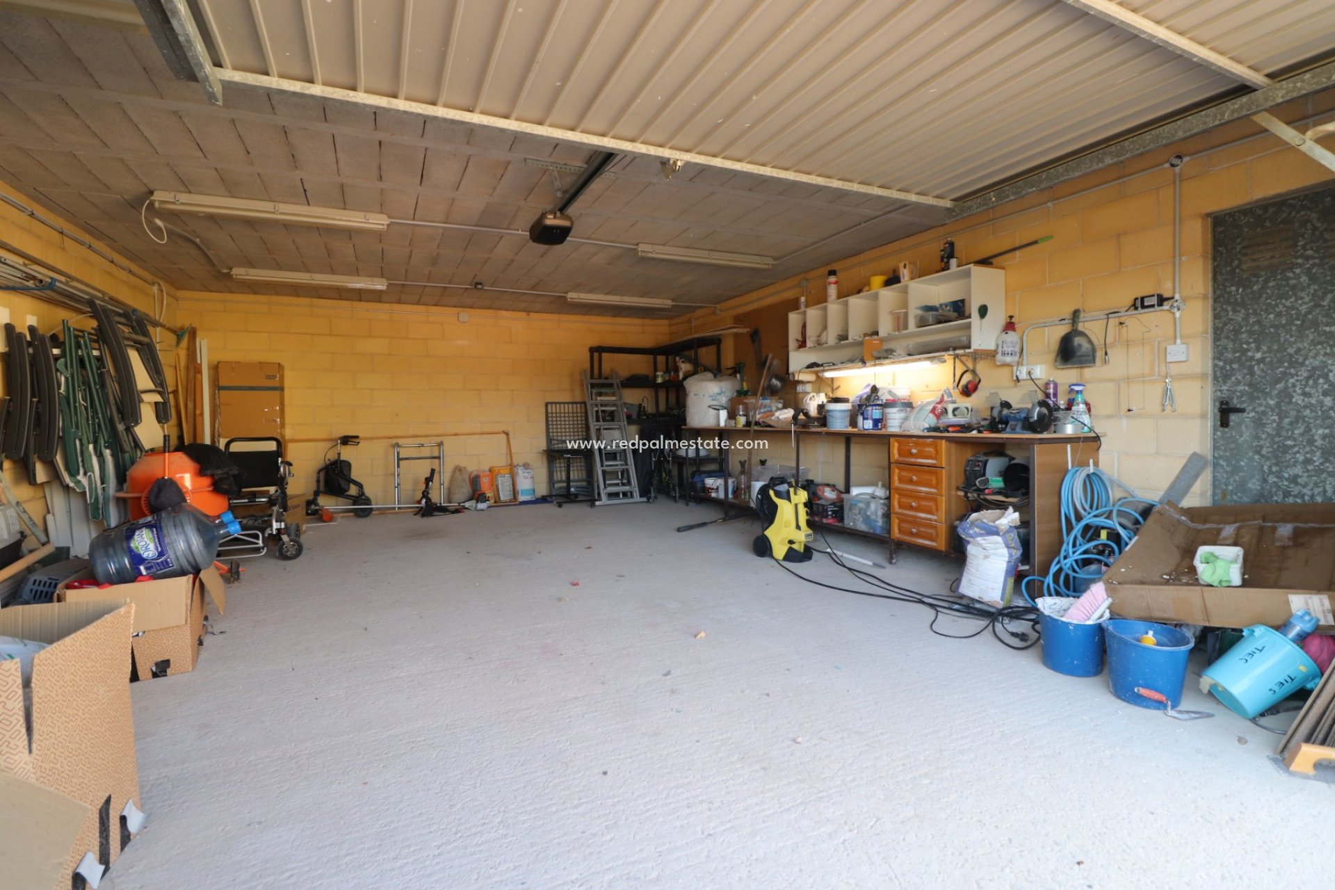 Resale - Finca / Country Property -
Cox - Callosa de Segura