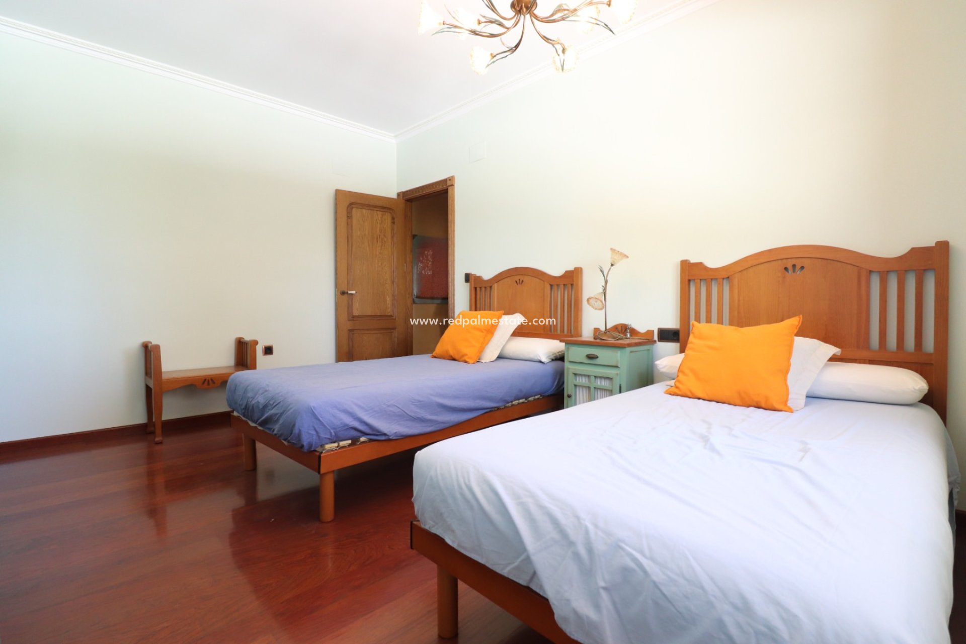 Resale - Finca / Country Property -
Cox - Callosa de Segura