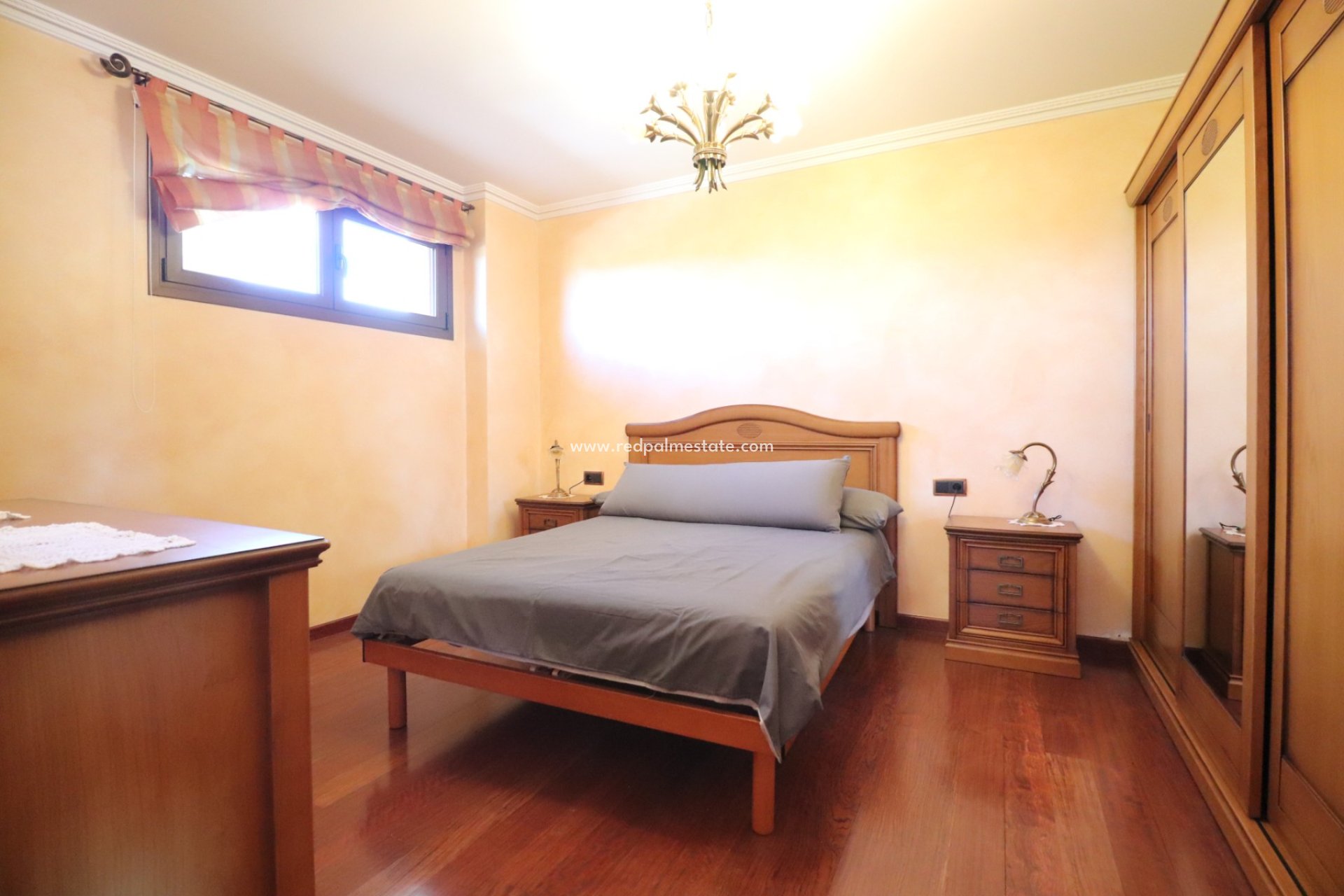 Resale - Finca / Country Property -
Cox - Callosa de Segura