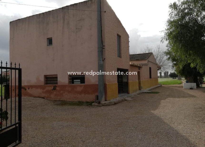 Resale - Finca / Country Property -
Cox - Costa Blanca