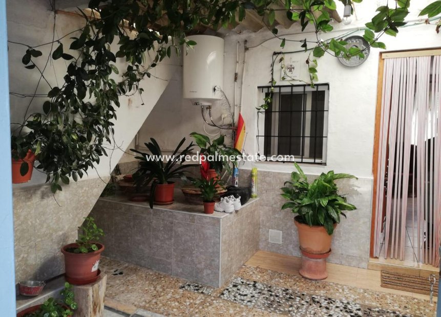 Resale - Finca / Country Property -
Cox - Costa Blanca