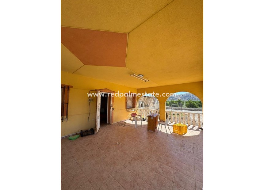 Resale - Finca / Country Property -
Cox - Granja de Rocamora