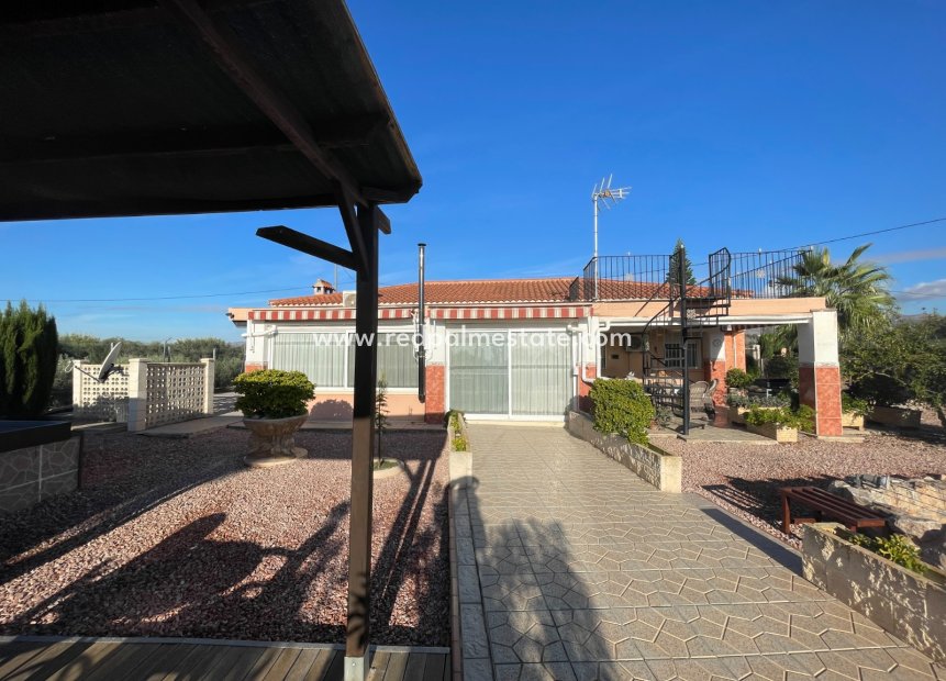 Resale - Finca / Country Property -
Crevillente - Inland