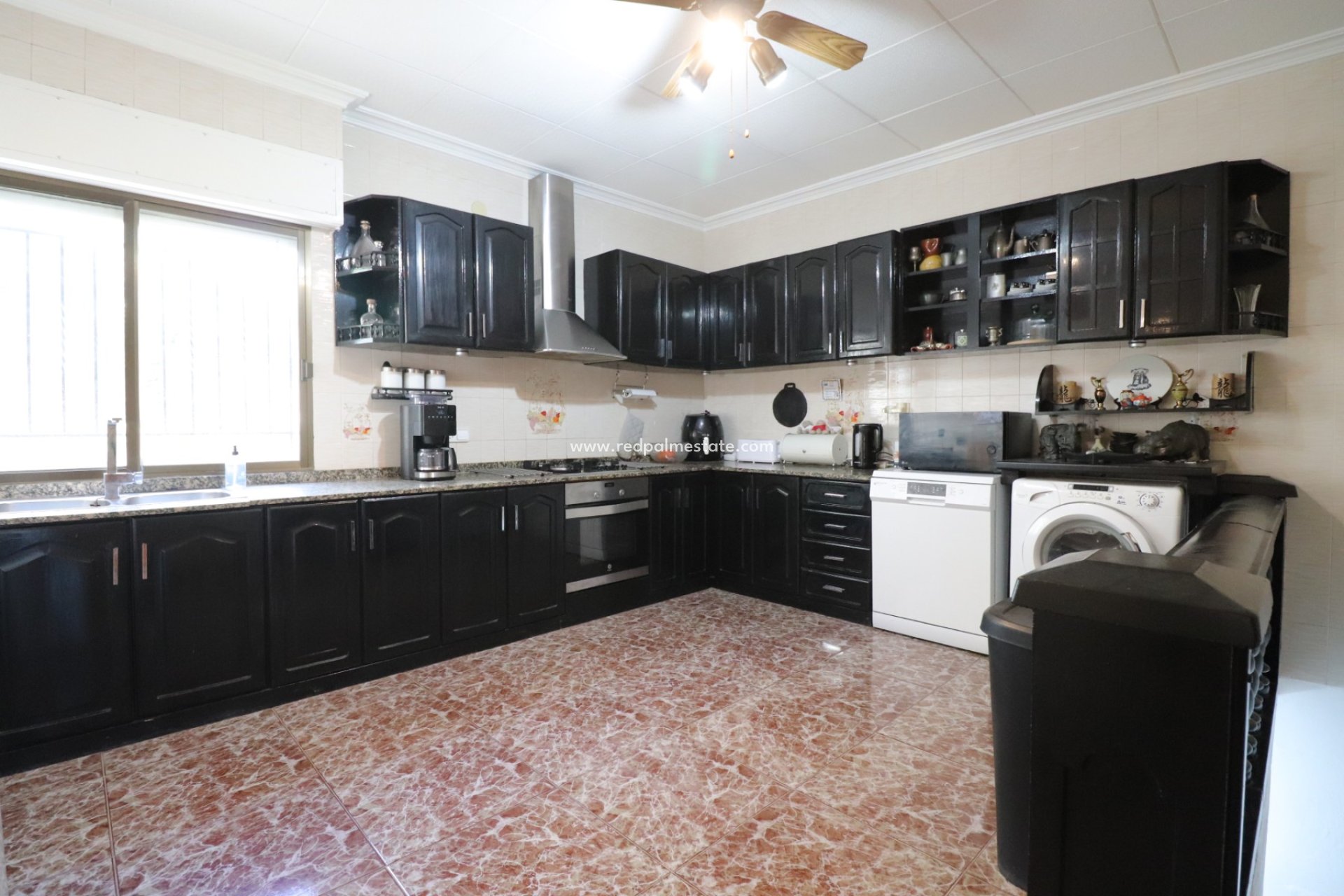 Resale - Finca / Country Property -
Crevillente