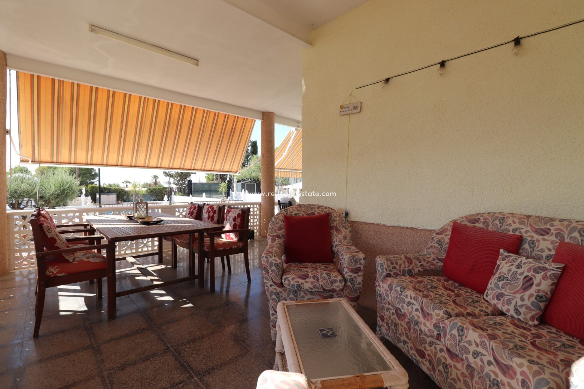 Resale - Finca / Country Property -
Crevillente