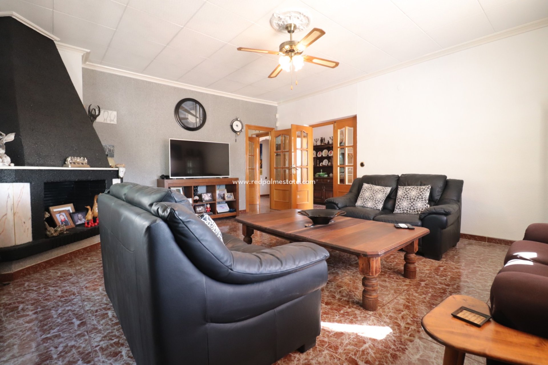 Resale - Finca / Country Property -
Crevillente