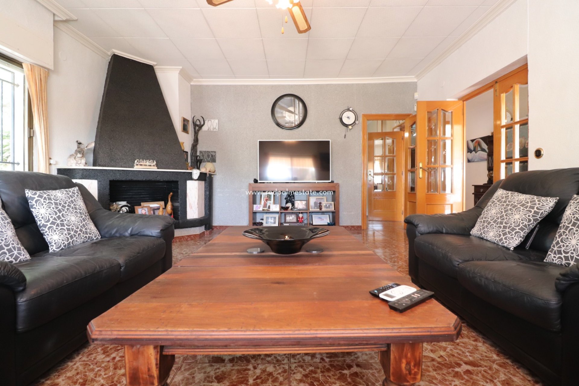 Resale - Finca / Country Property -
Crevillente