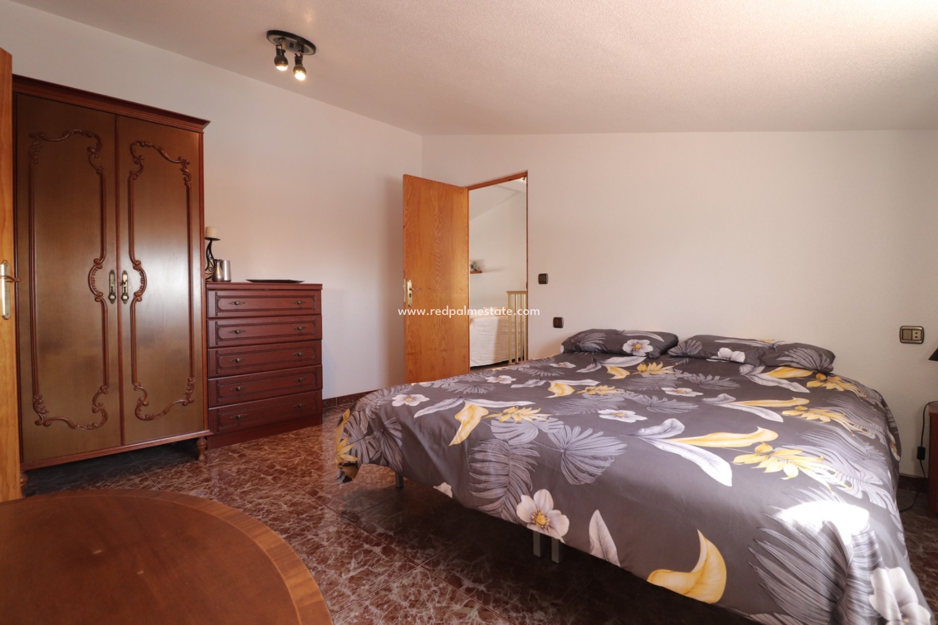 Resale - Finca / Country Property -
Crevillente