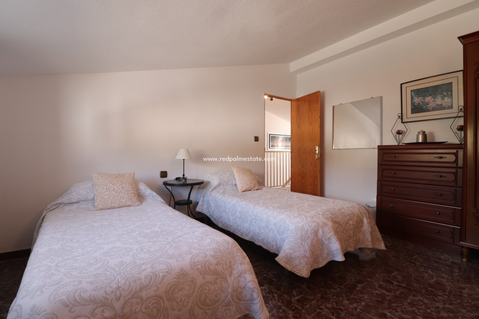 Resale - Finca / Country Property -
Crevillente