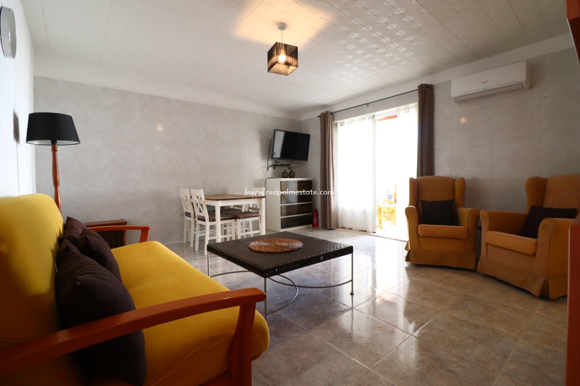 Resale - Finca / Country Property -
Crevillente