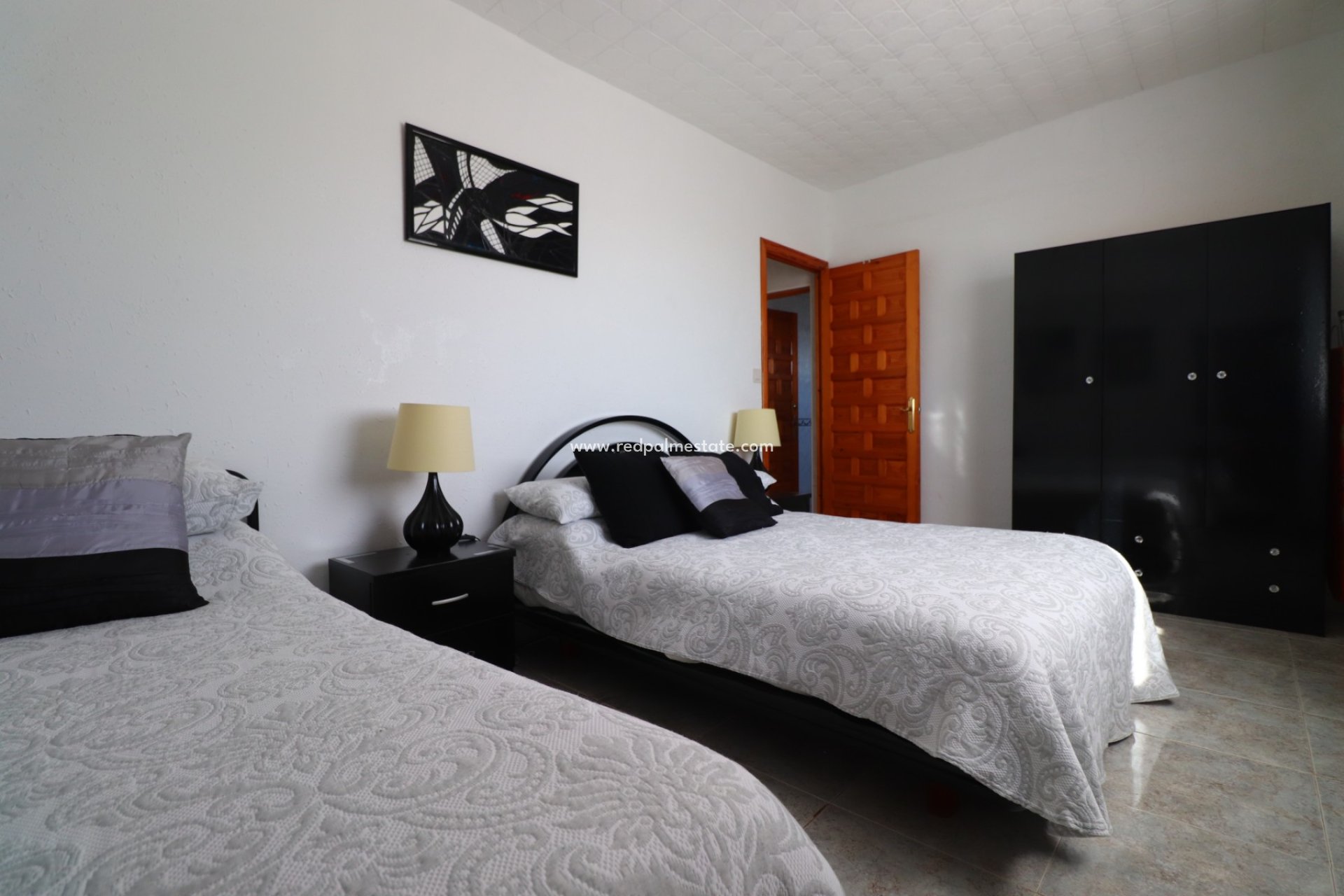 Resale - Finca / Country Property -
Crevillente