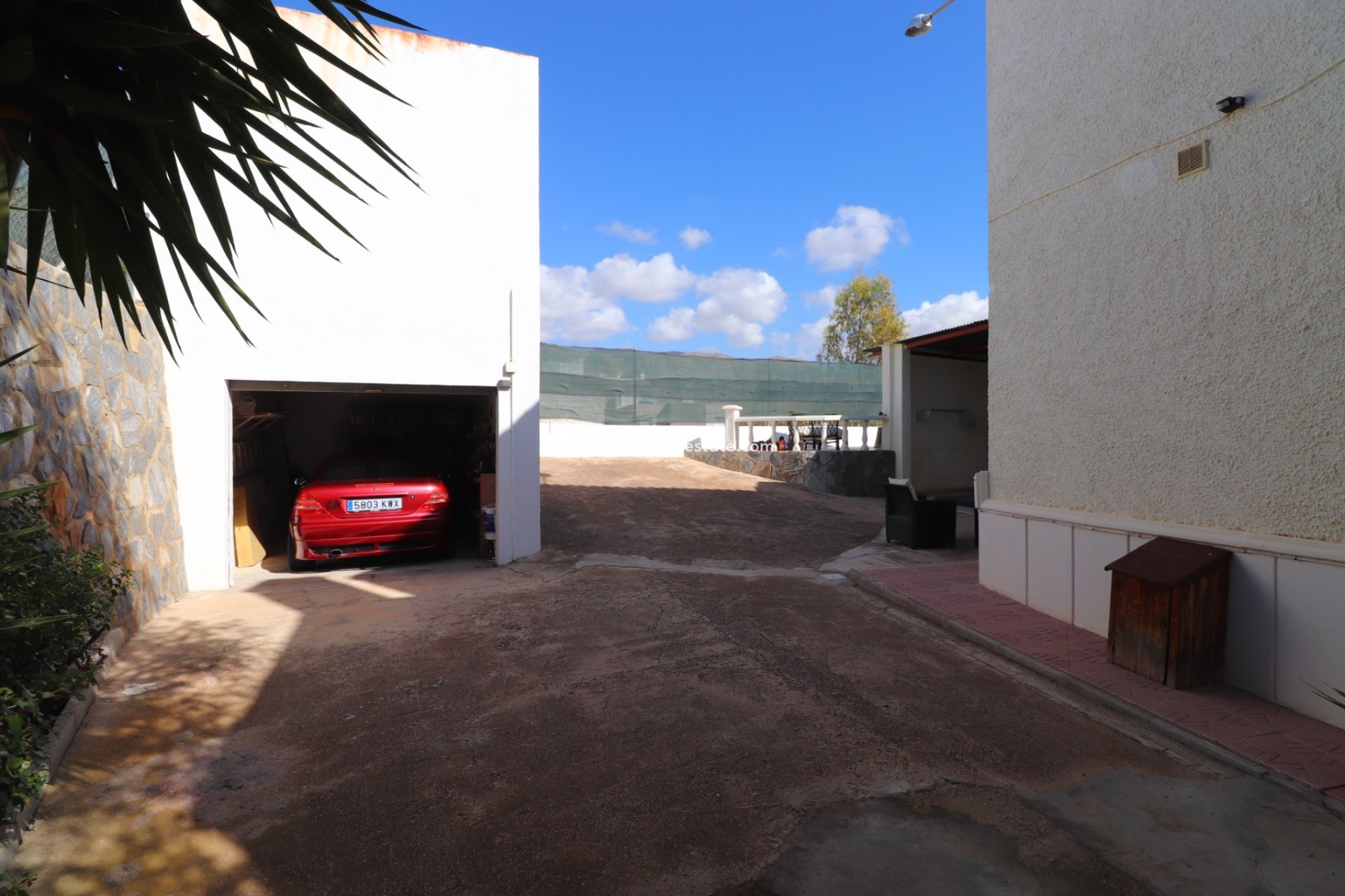 Resale - Finca / Country Property -
Crevillente