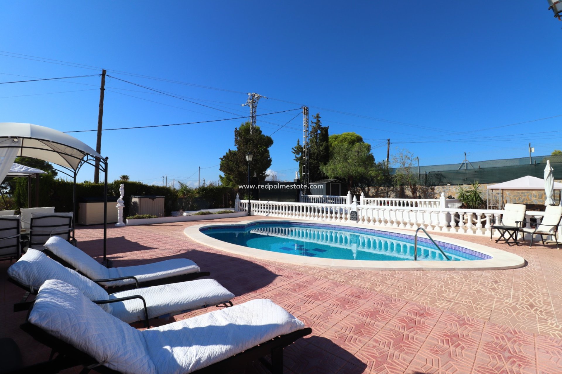 Resale - Finca / Country Property -
Crevillente