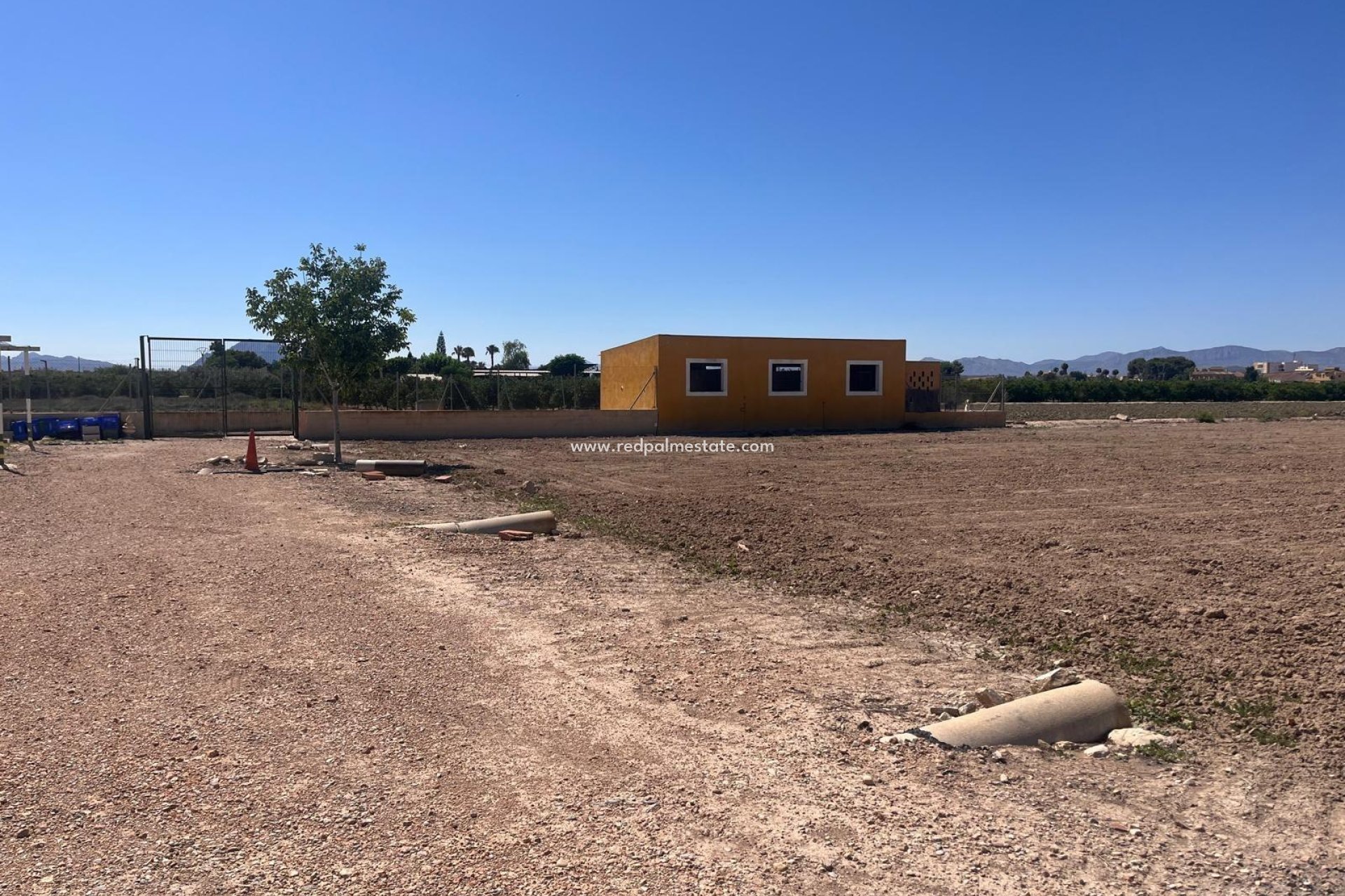 Resale - Finca / Country Property -
Daya Nueva - La Bodega