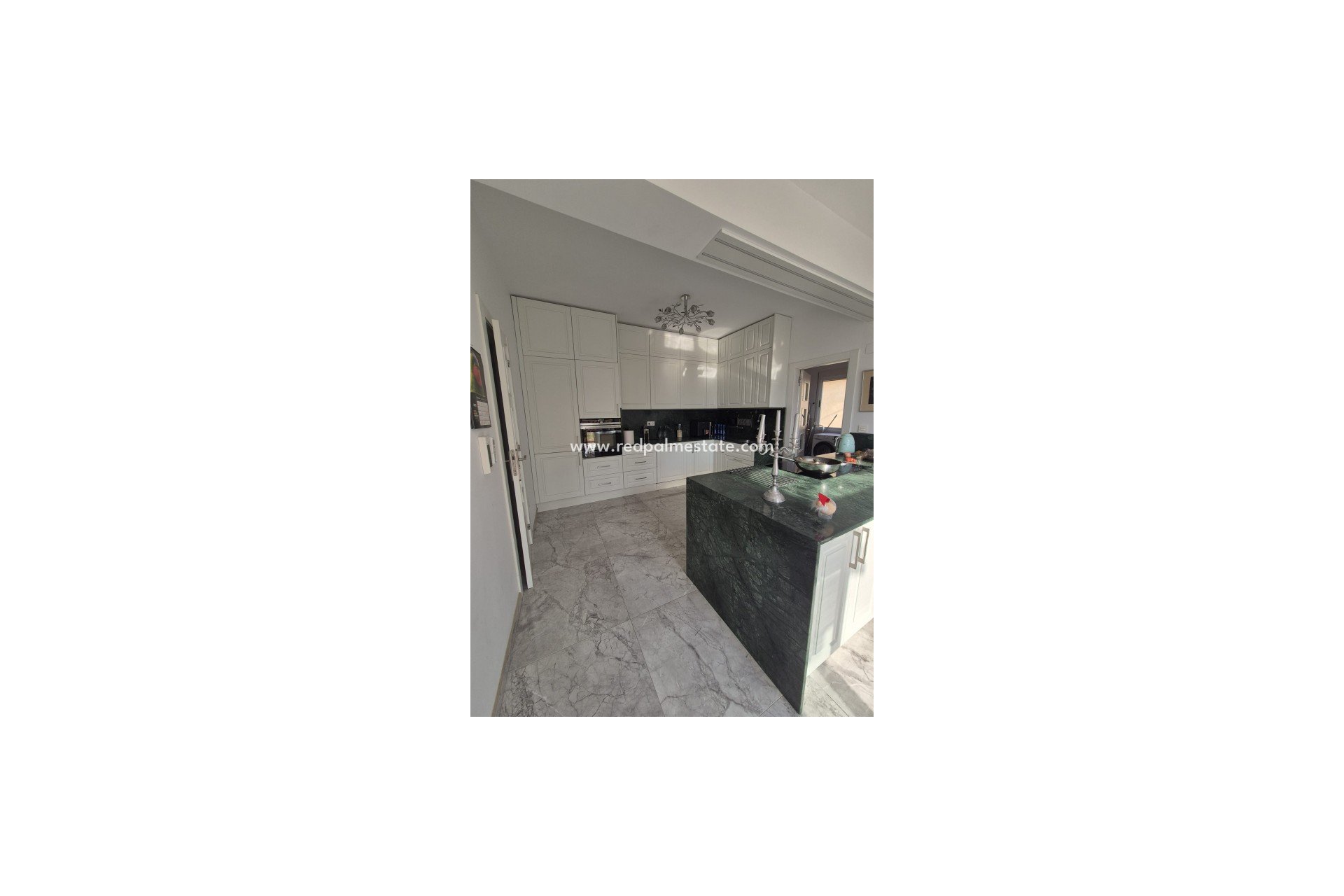 Resale - Finca / Country Property -
Daya Vieja