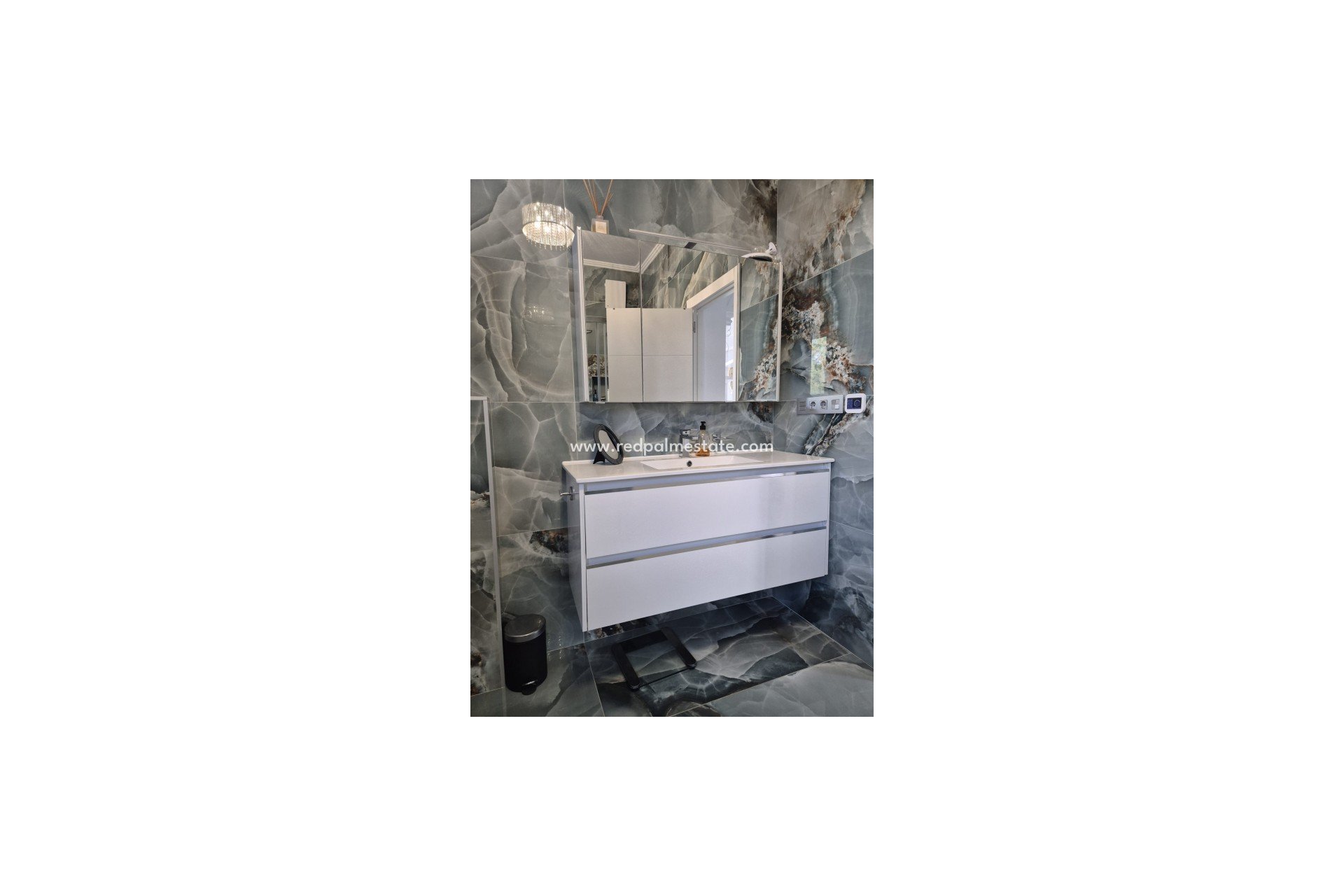Resale - Finca / Country Property -
Daya Vieja