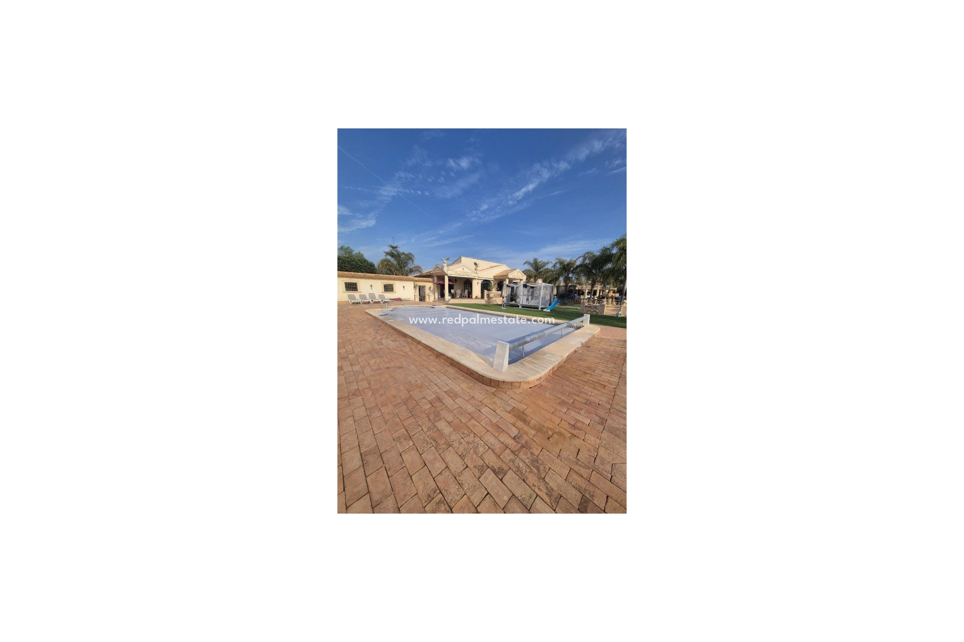 Resale - Finca / Country Property -
Daya Vieja