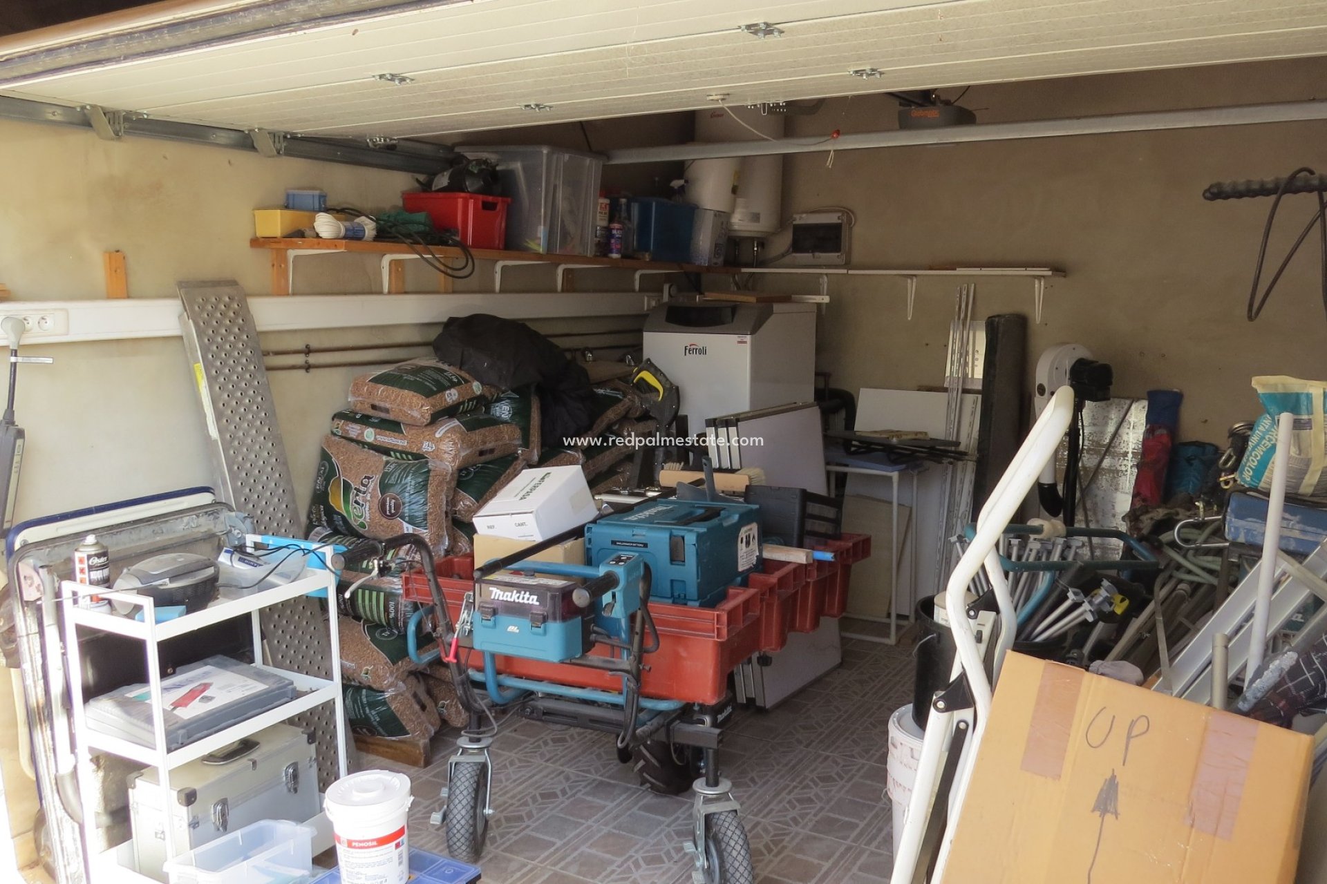 Resale - Finca / Country Property -
Daya Vieja